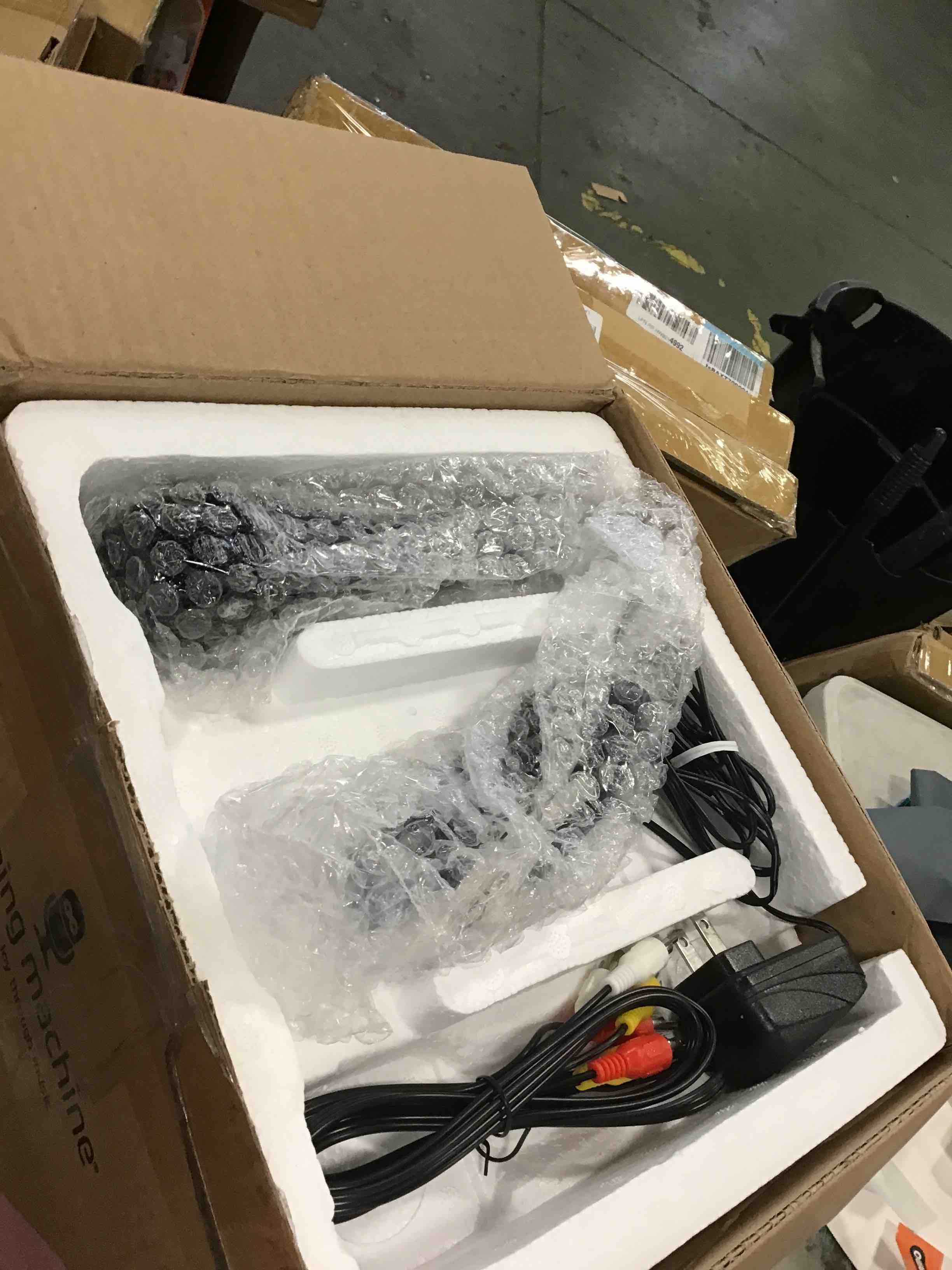 https://s3.amazonaws.com/lotting-images-prod/bidfta/YEL6451938_1718035879337.jpeg