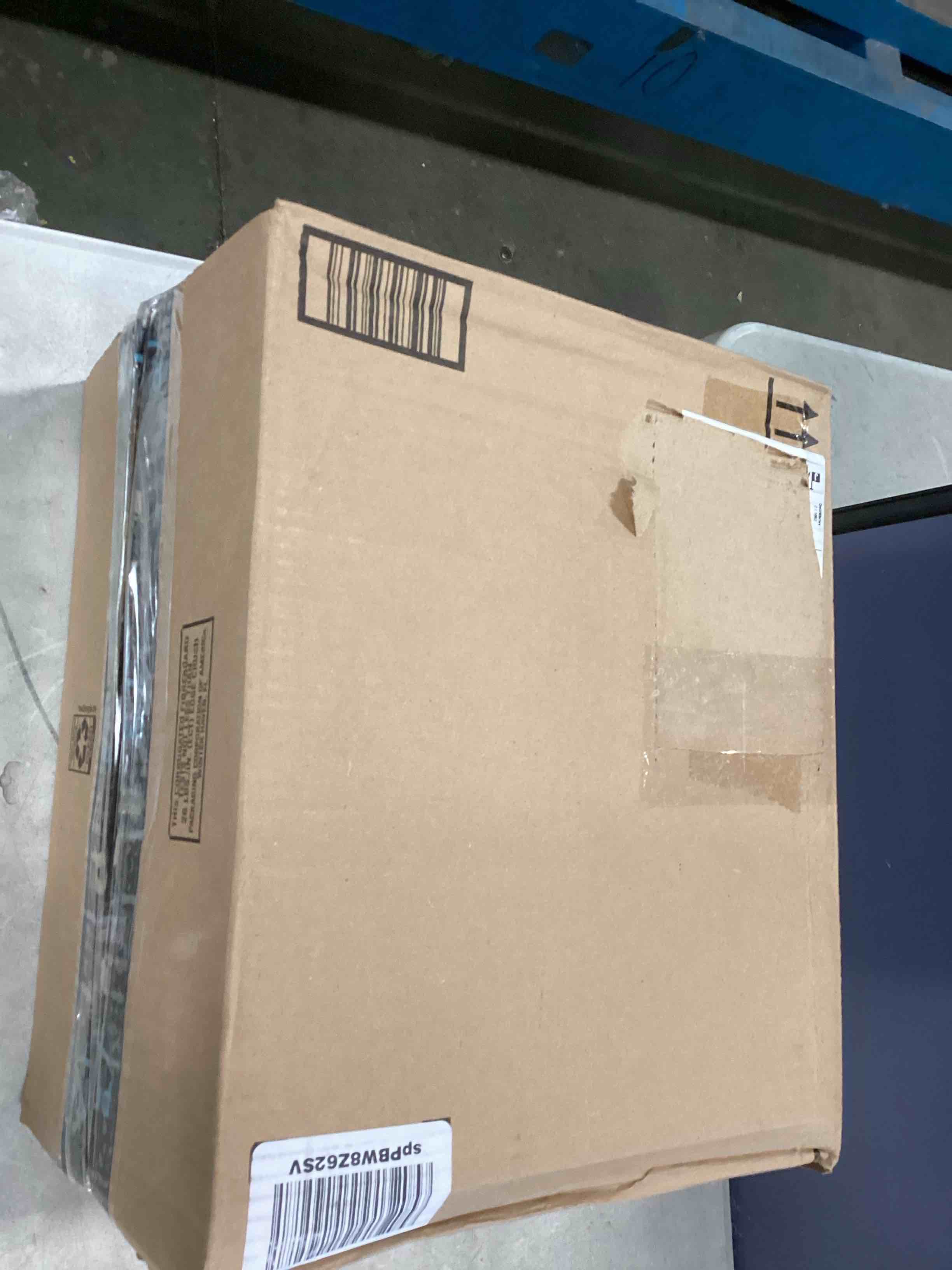 https://s3.amazonaws.com/lotting-images-prod/bidfta/YEL6464115_1717759331353.jpeg