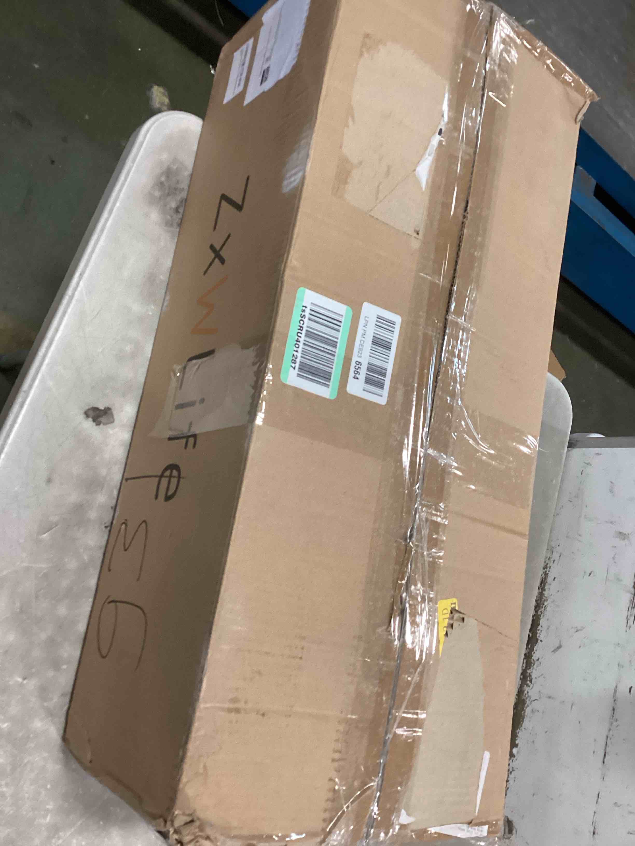 https://s3.amazonaws.com/lotting-images-prod/bidfta/YEL6464899_1718117092141.jpeg