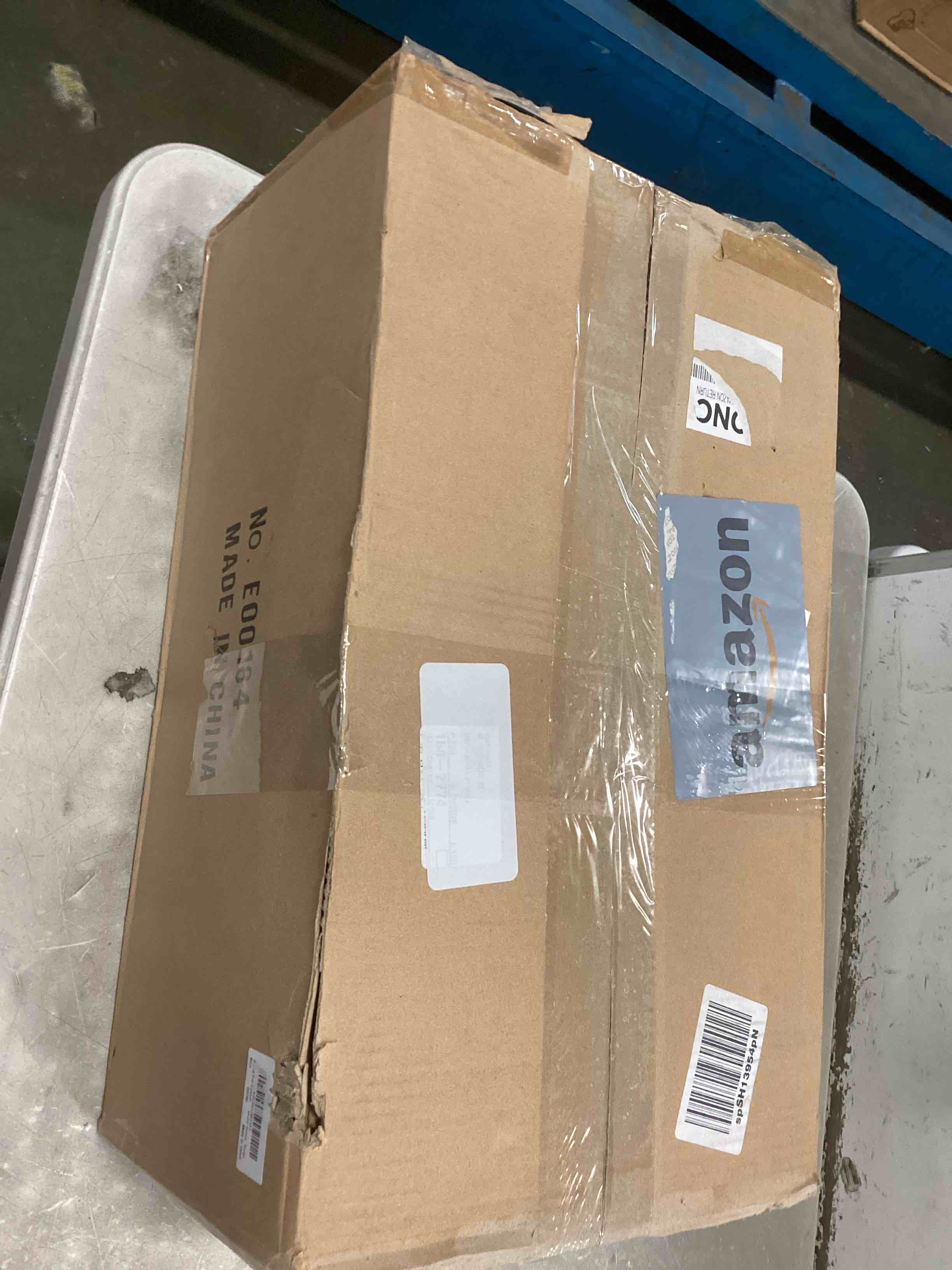 https://s3.amazonaws.com/lotting-images-prod/bidfta/YEL6464949_1718122986125.jpeg