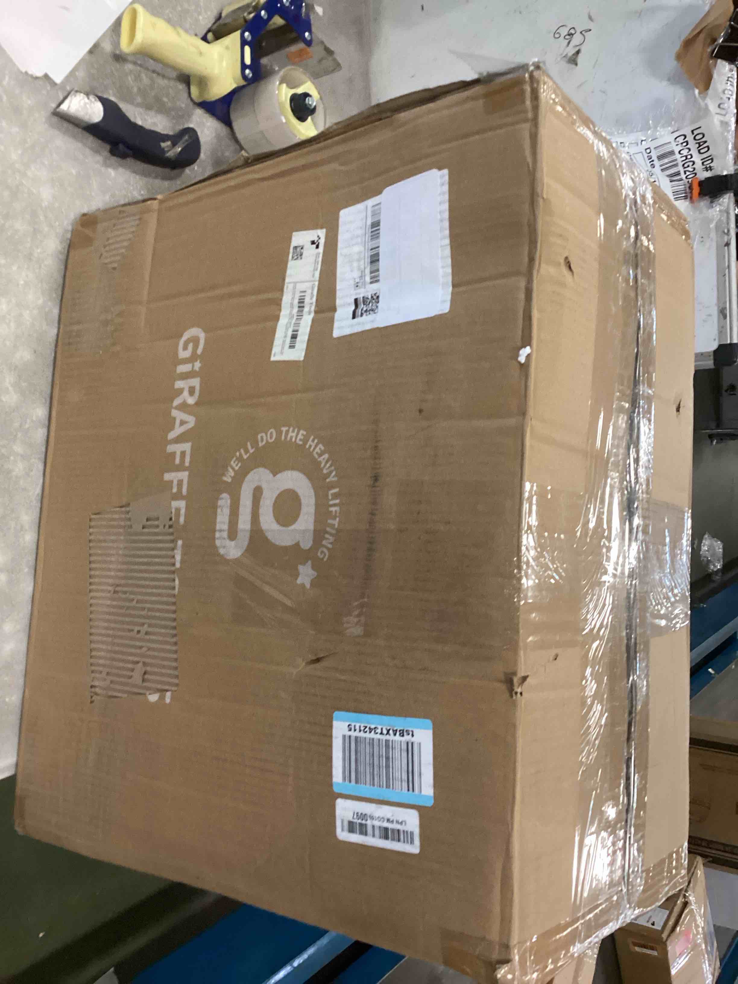 https://s3.amazonaws.com/lotting-images-prod/bidfta/YEL6465226_1718207817111.jpeg