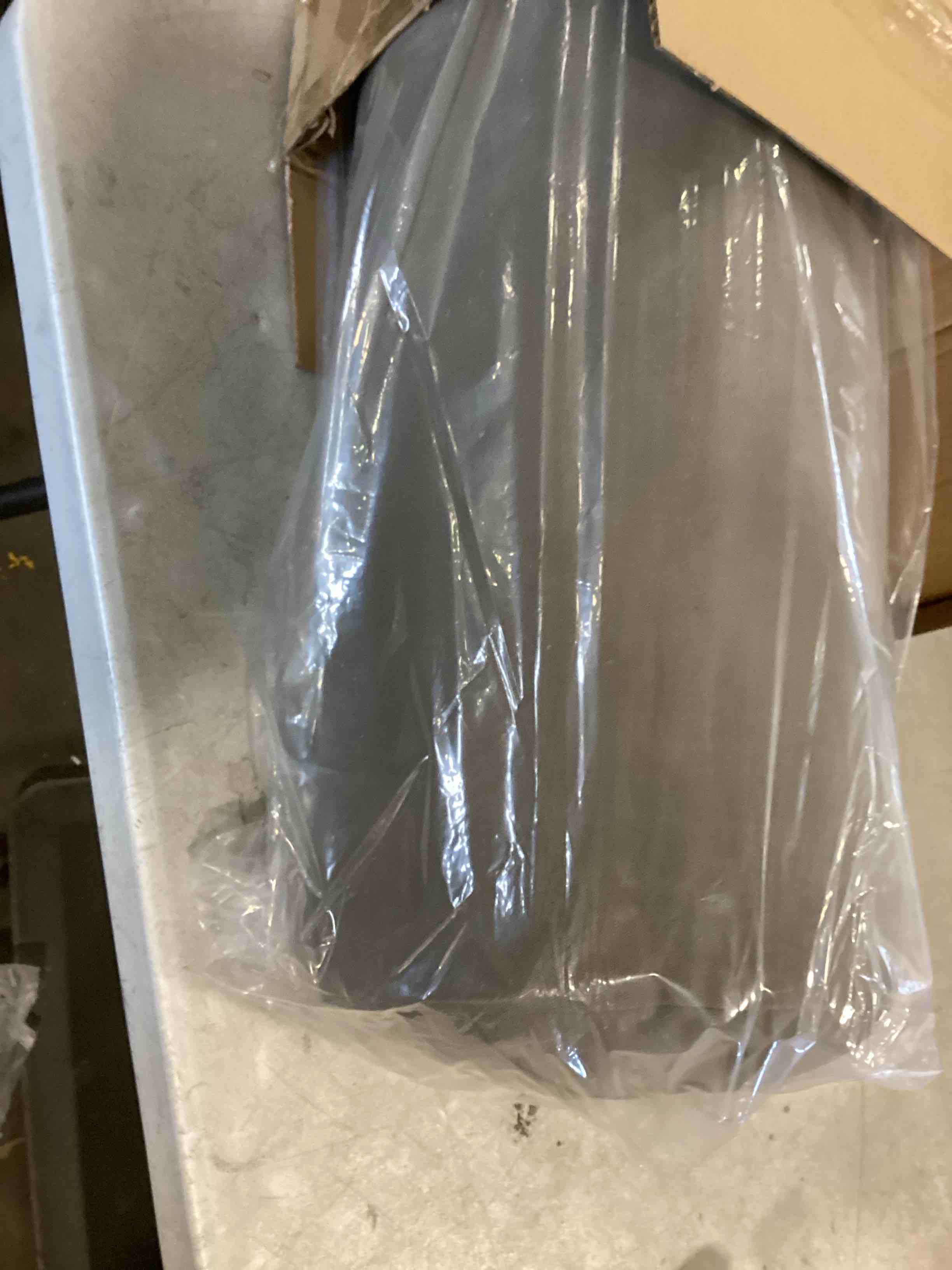 https://s3.amazonaws.com/lotting-images-prod/bidfta/YEL6467076_1717766015179.jpeg
