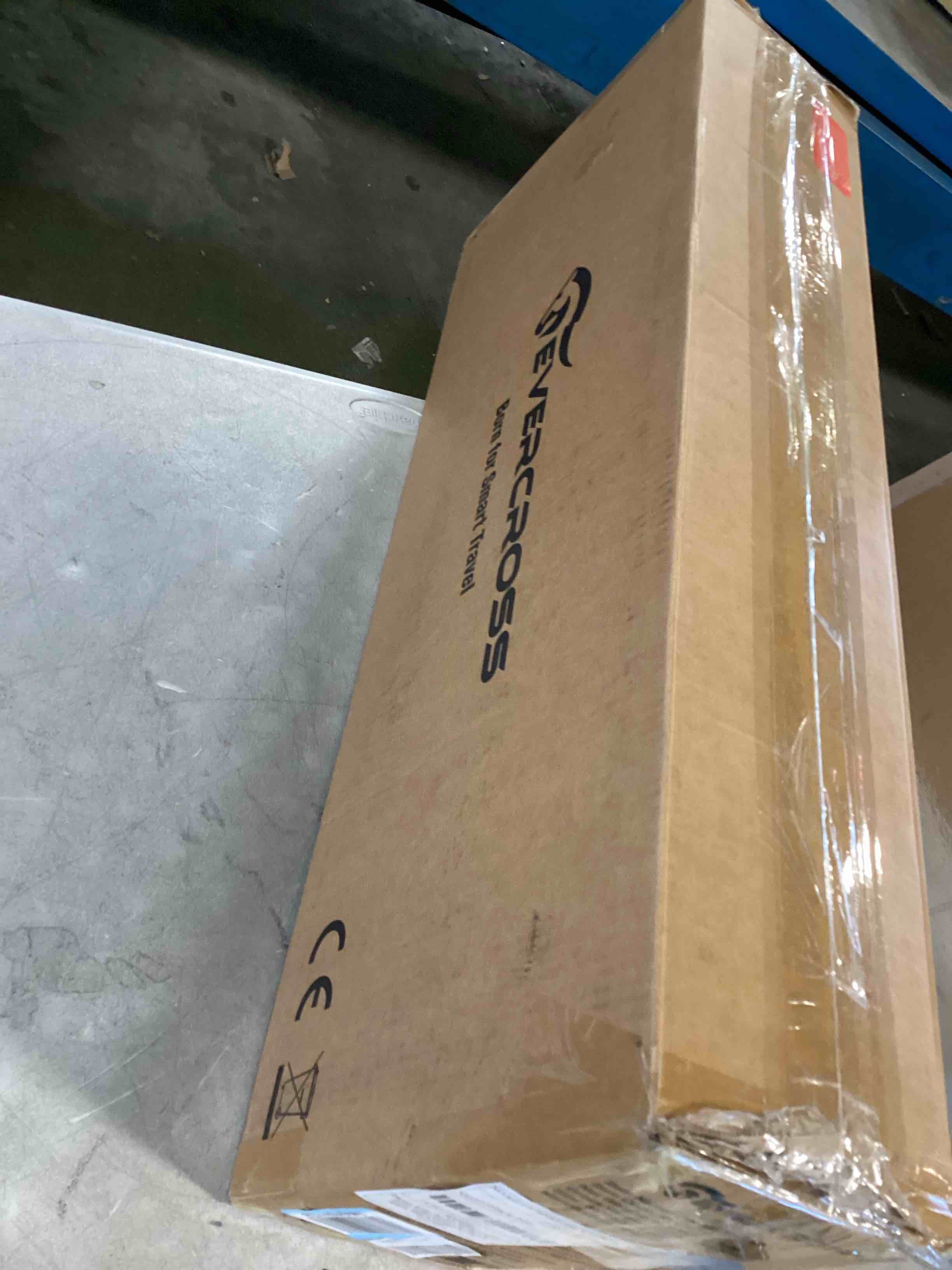 https://s3.amazonaws.com/lotting-images-prod/bidfta/YEL6467093_1717767924721.jpeg