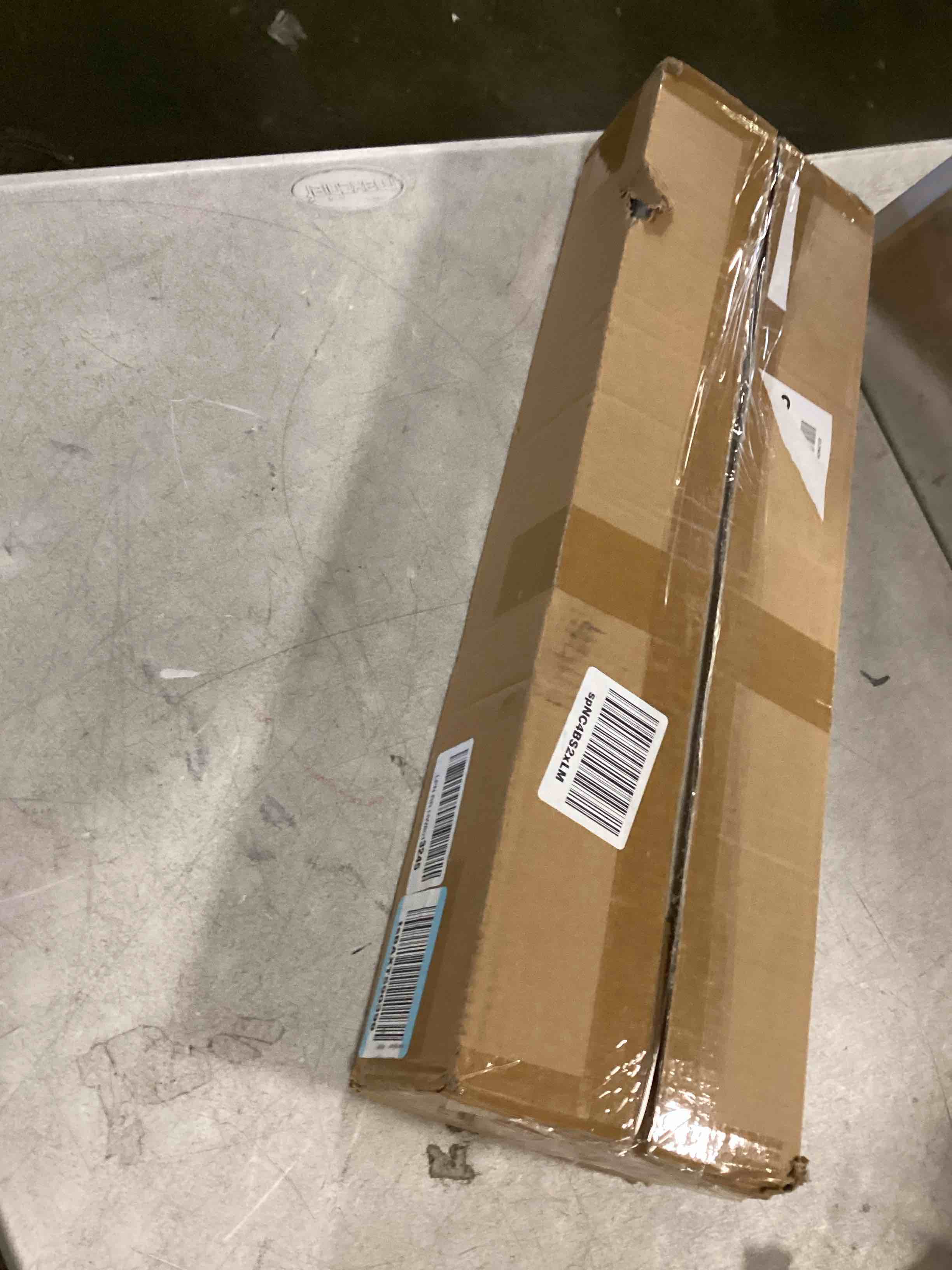 https://s3.amazonaws.com/lotting-images-prod/bidfta/YEL6467145_1717775189148.jpeg