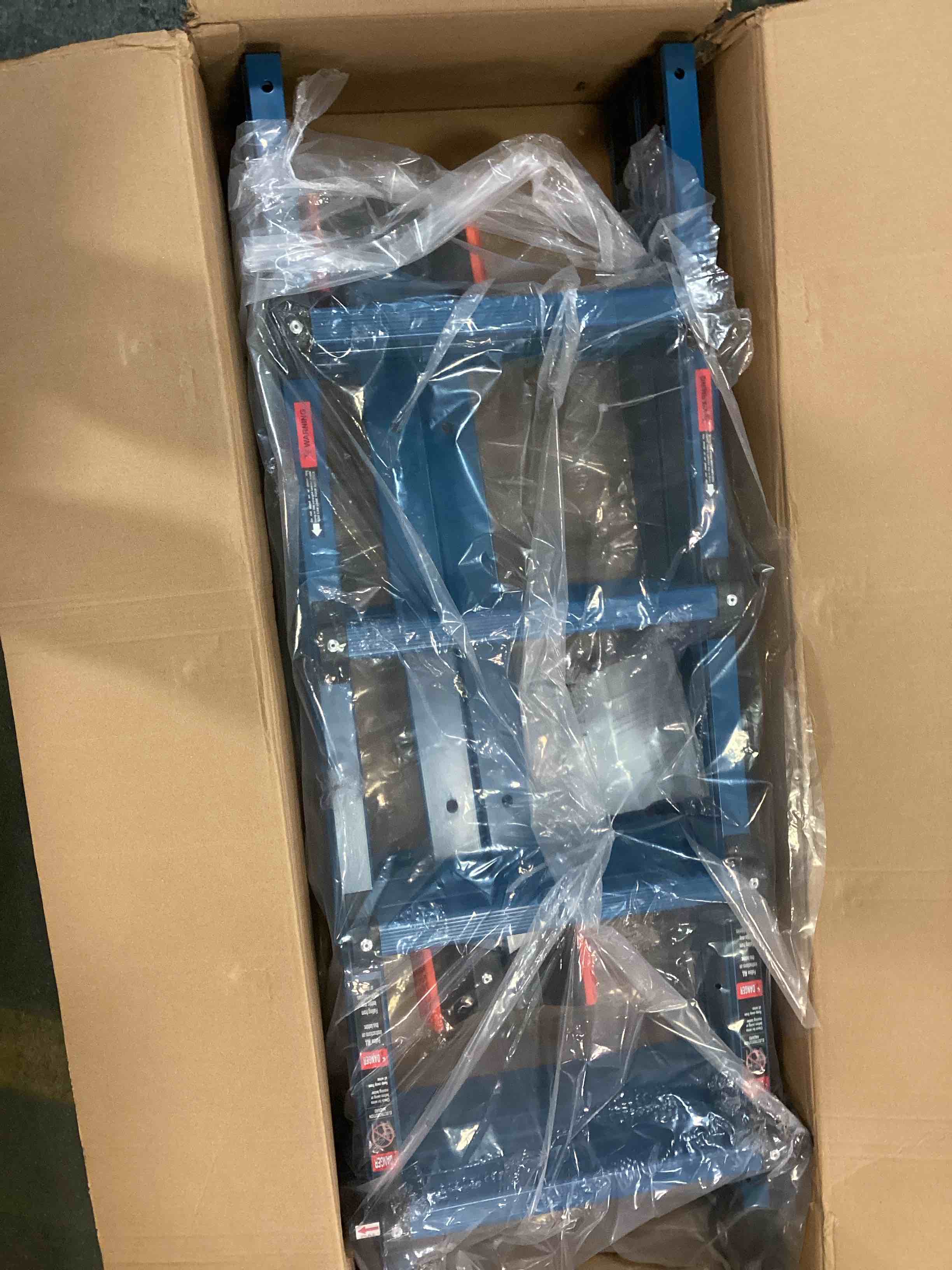 https://s3.amazonaws.com/lotting-images-prod/bidfta/YEL6467279_1718022610412.jpeg