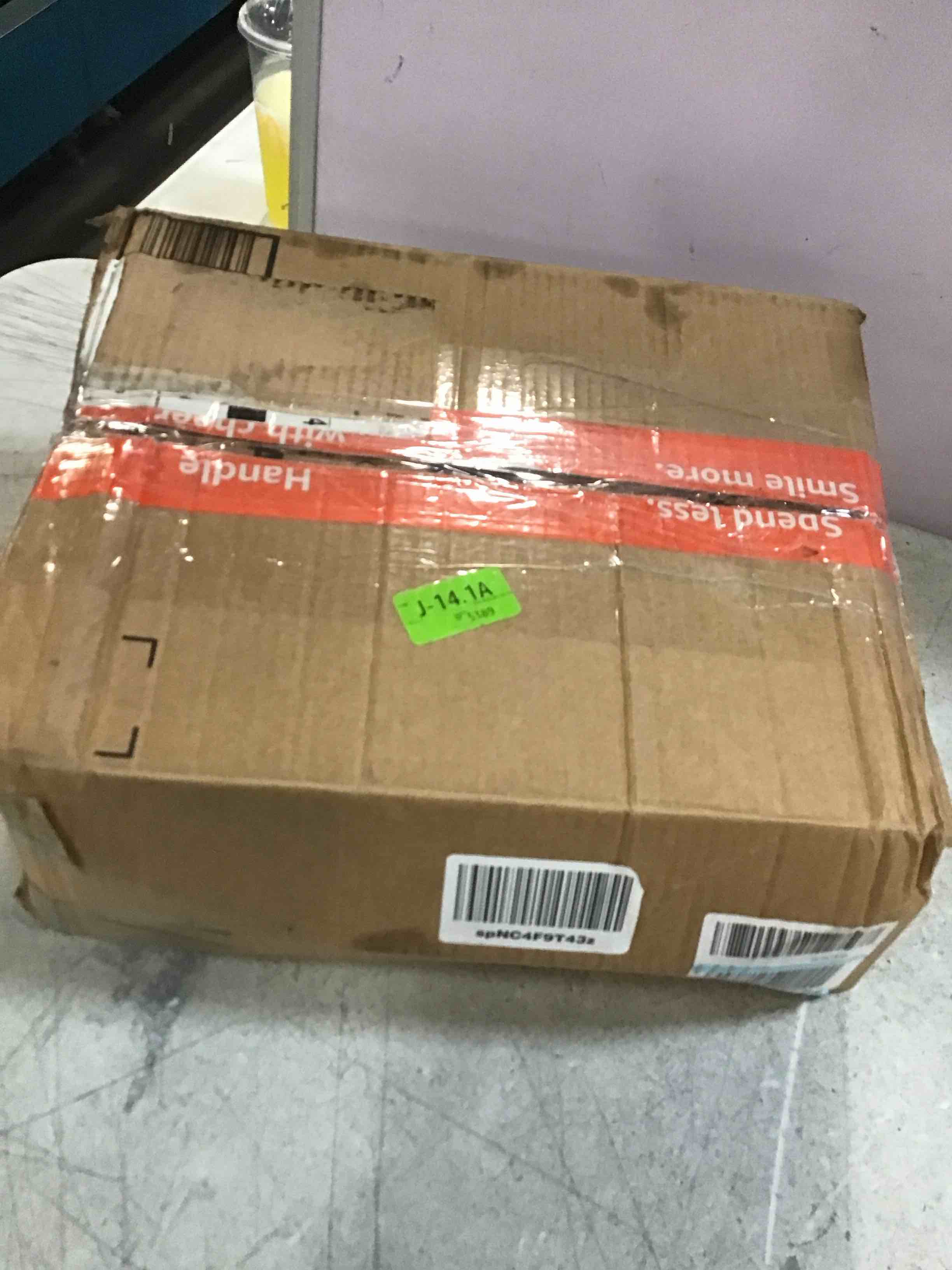https://s3.amazonaws.com/lotting-images-prod/bidfta/YEL6467372_1718040081237.jpeg