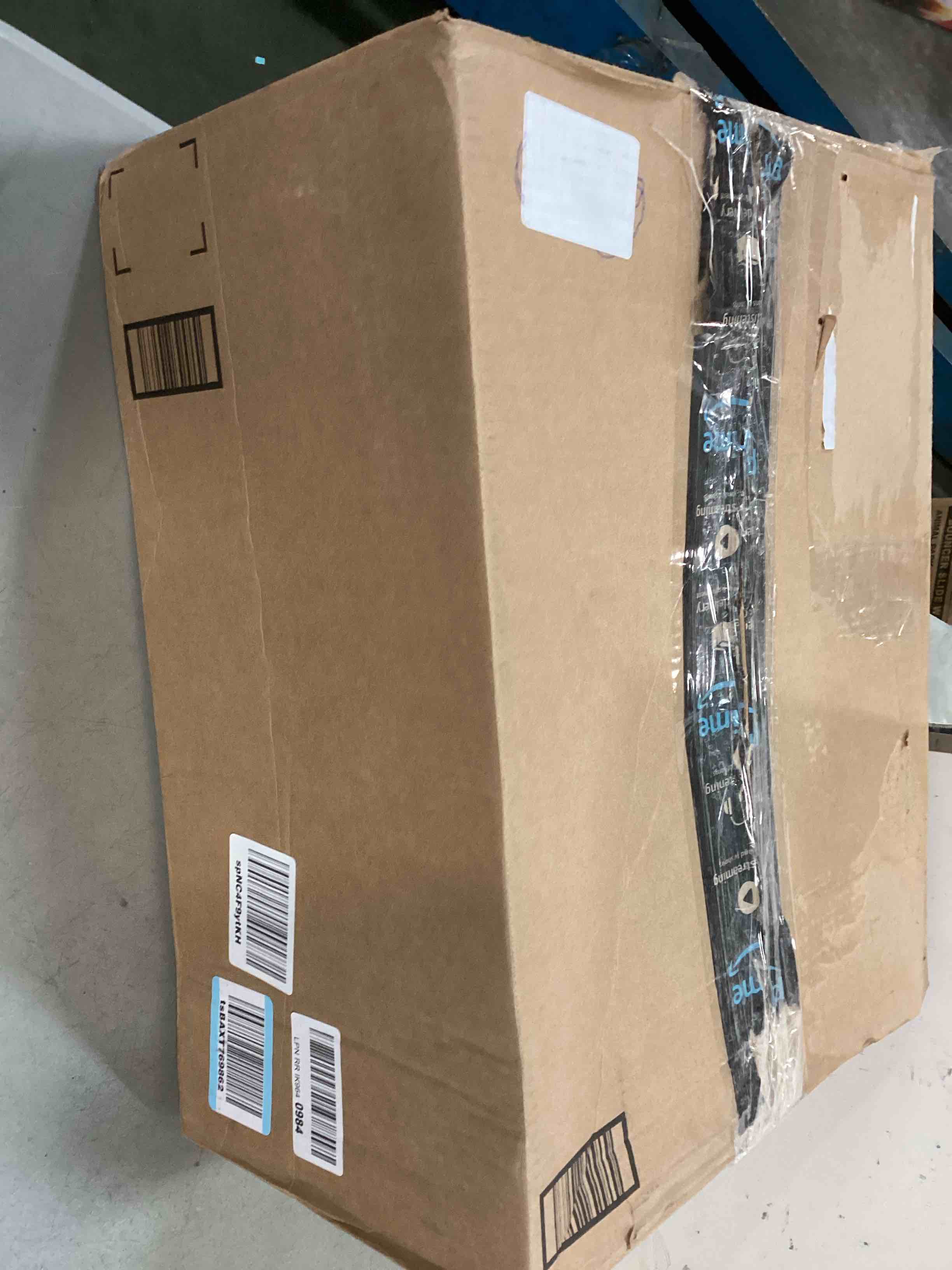 https://s3.amazonaws.com/lotting-images-prod/bidfta/YEL6468122_1718222070709.jpeg