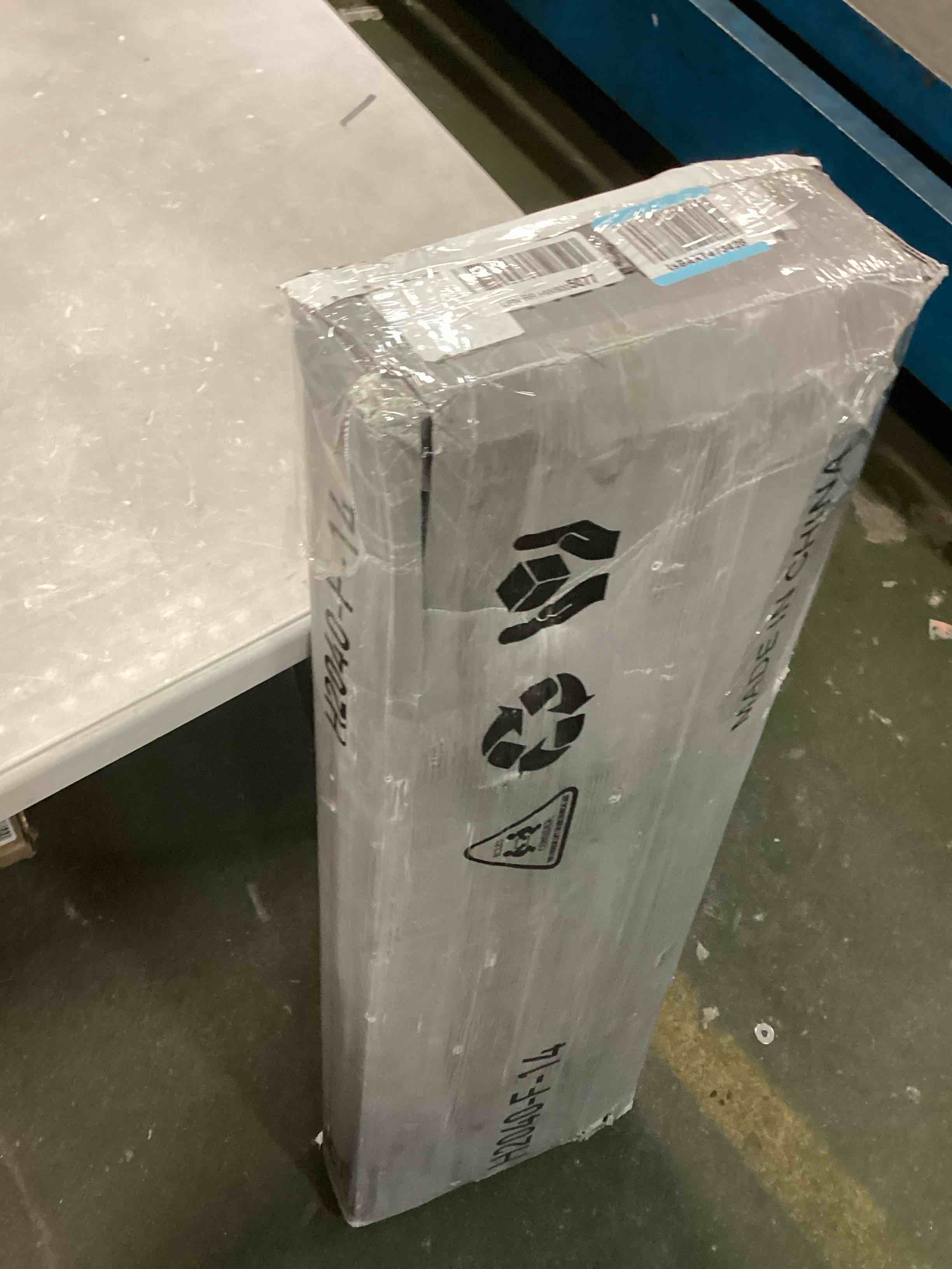 https://s3.amazonaws.com/lotting-images-prod/bidfta/YEL6468167_1718280180507.jpeg