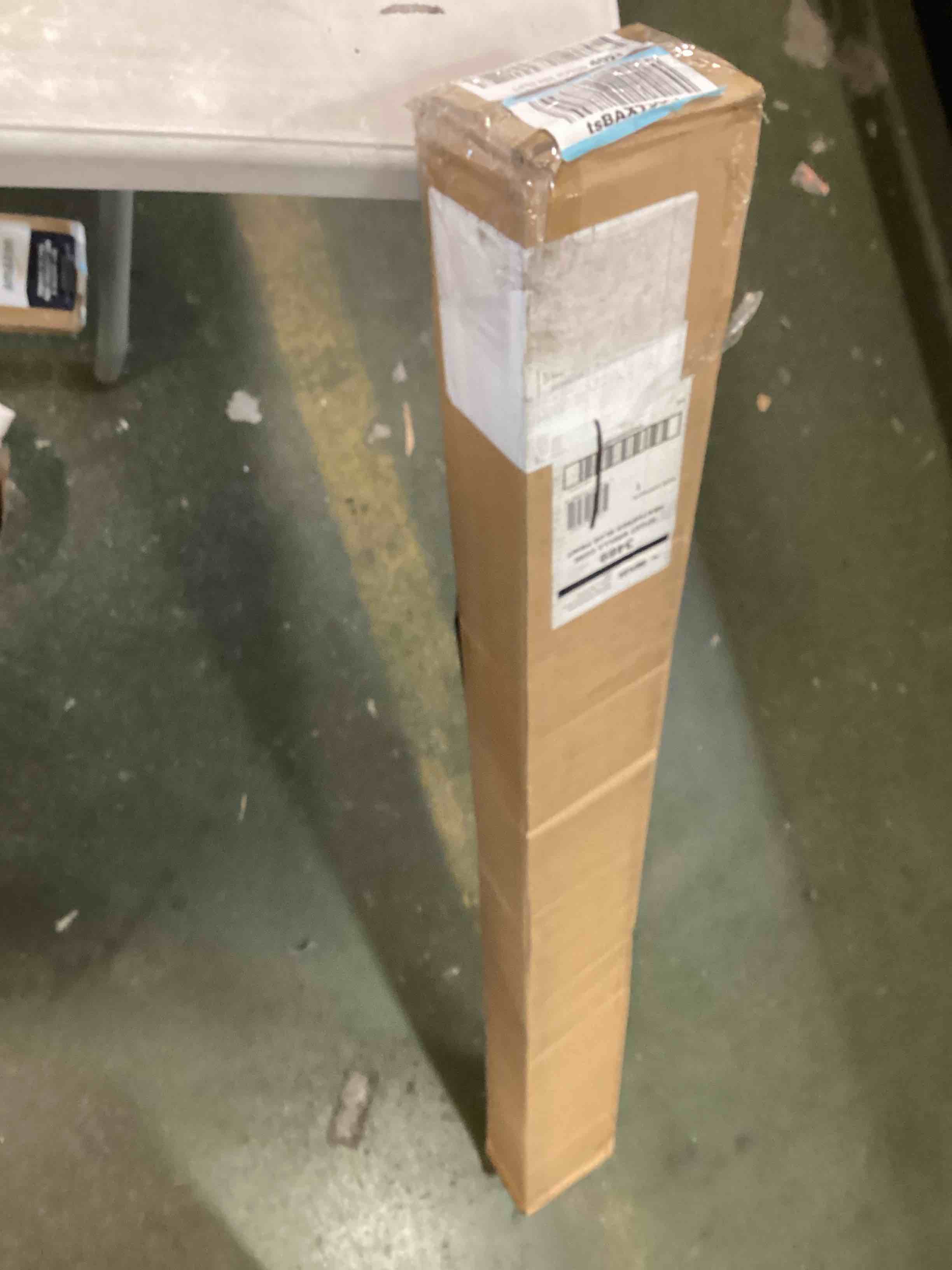 https://s3.amazonaws.com/lotting-images-prod/bidfta/YEL6468418_1718307115250.jpeg
