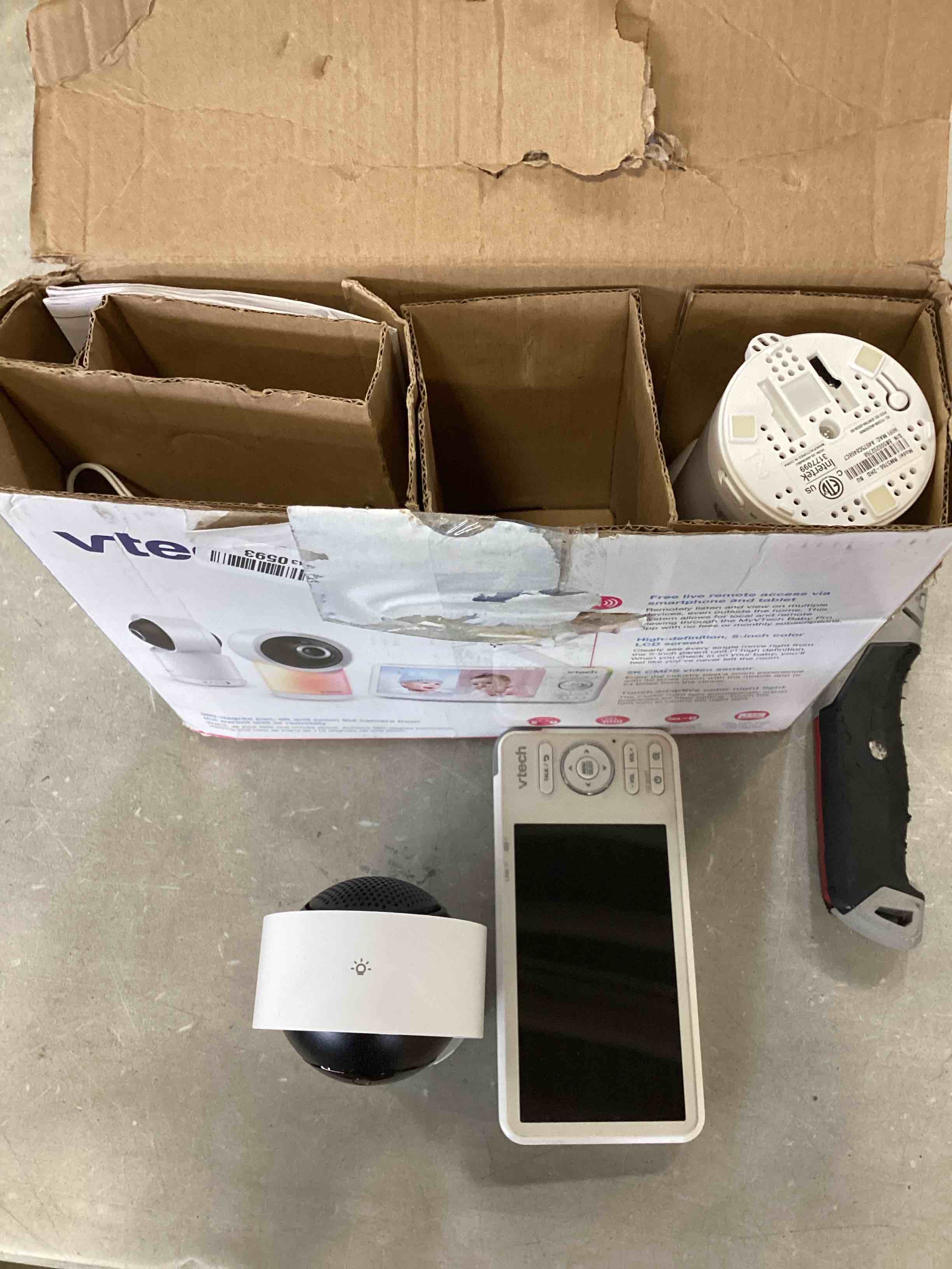 https://s3.amazonaws.com/lotting-images-prod/bidfta/YEL6468444_1717599261375.jpeg