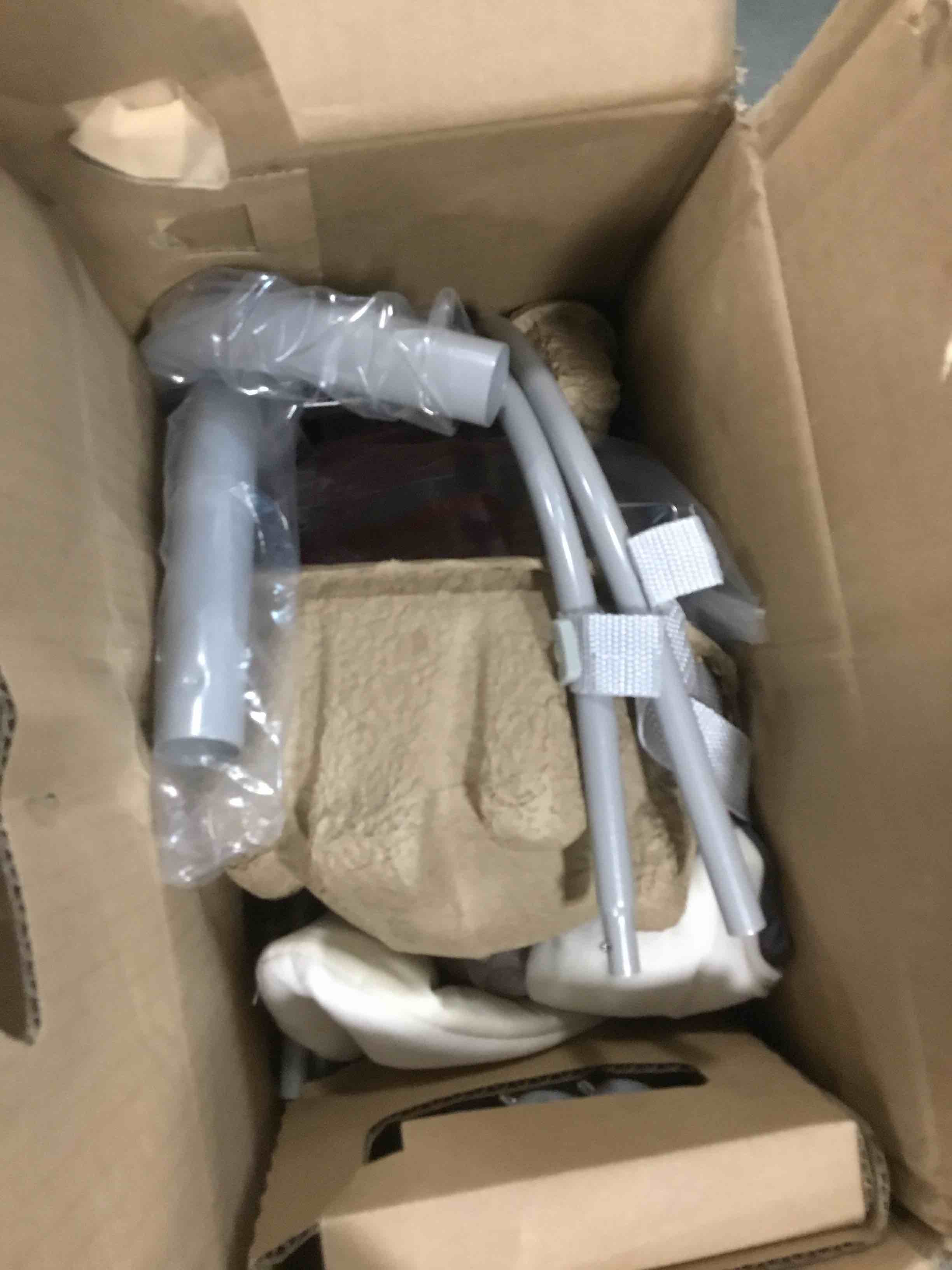 https://s3.amazonaws.com/lotting-images-prod/bidfta/YEL6469301_1718906545218.jpeg