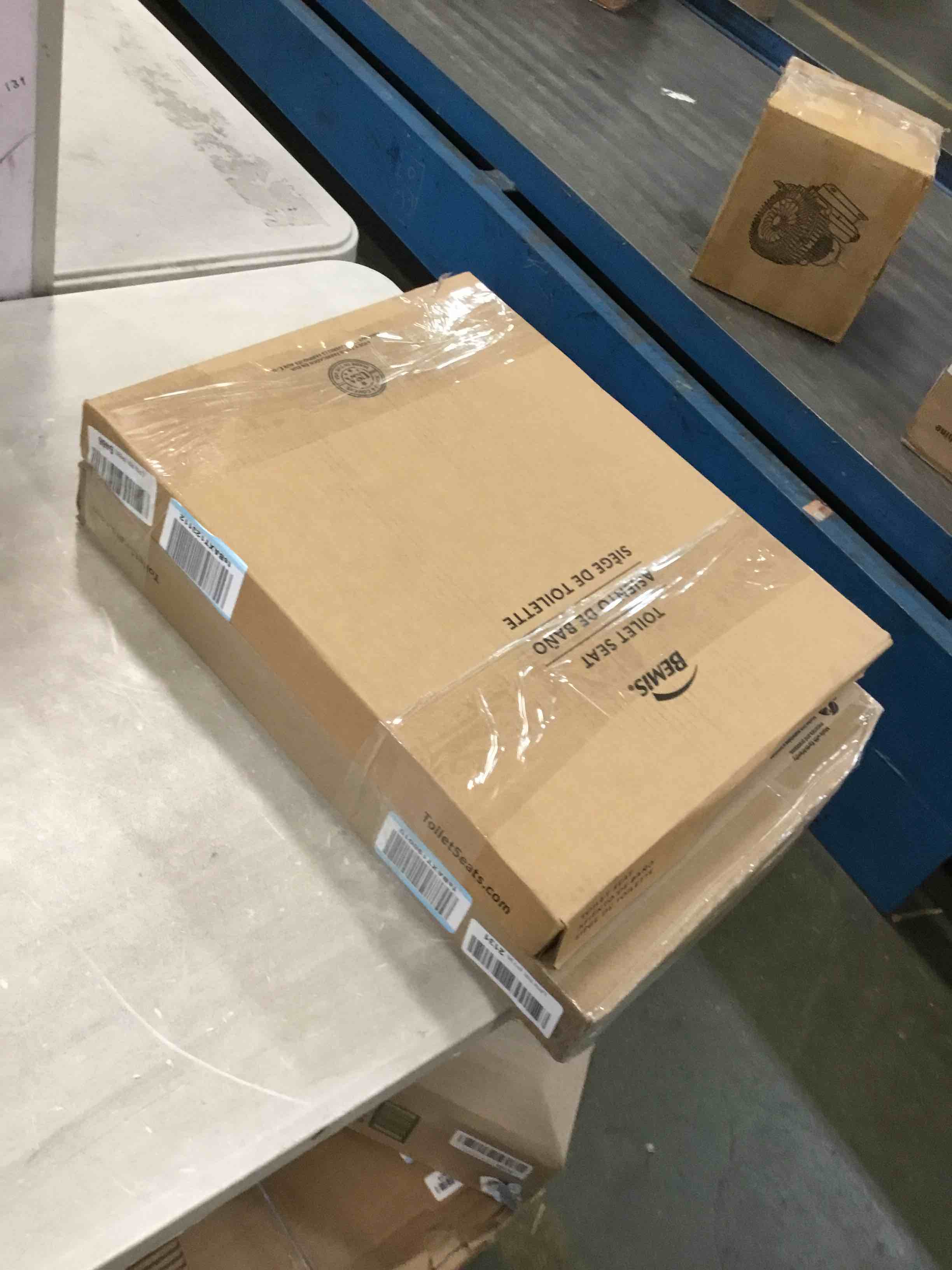 https://s3.amazonaws.com/lotting-images-prod/bidfta/YEL6469803_1719258603889.jpeg