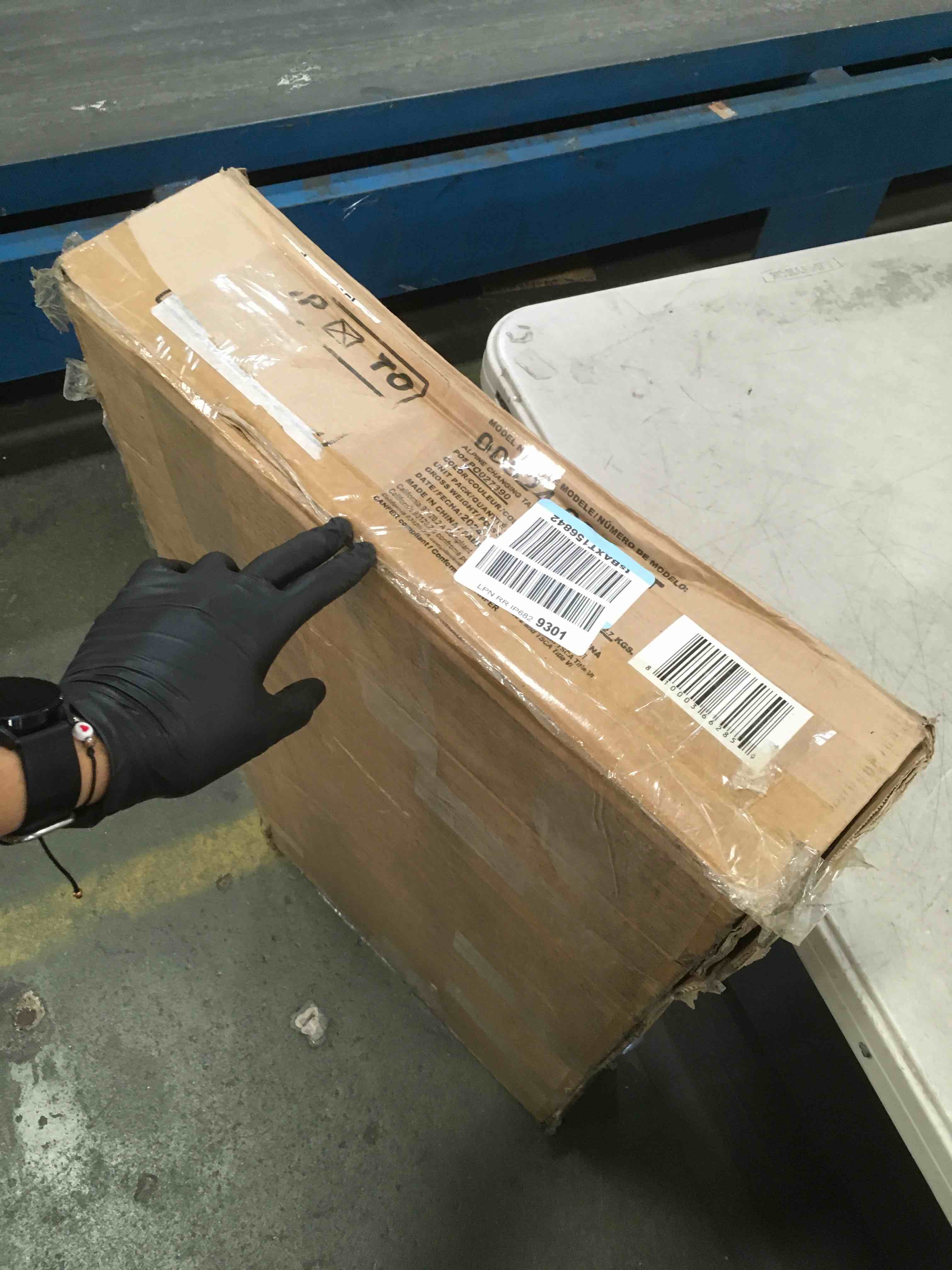 https://s3.amazonaws.com/lotting-images-prod/bidfta/YEL6469939_1719314180841.jpeg