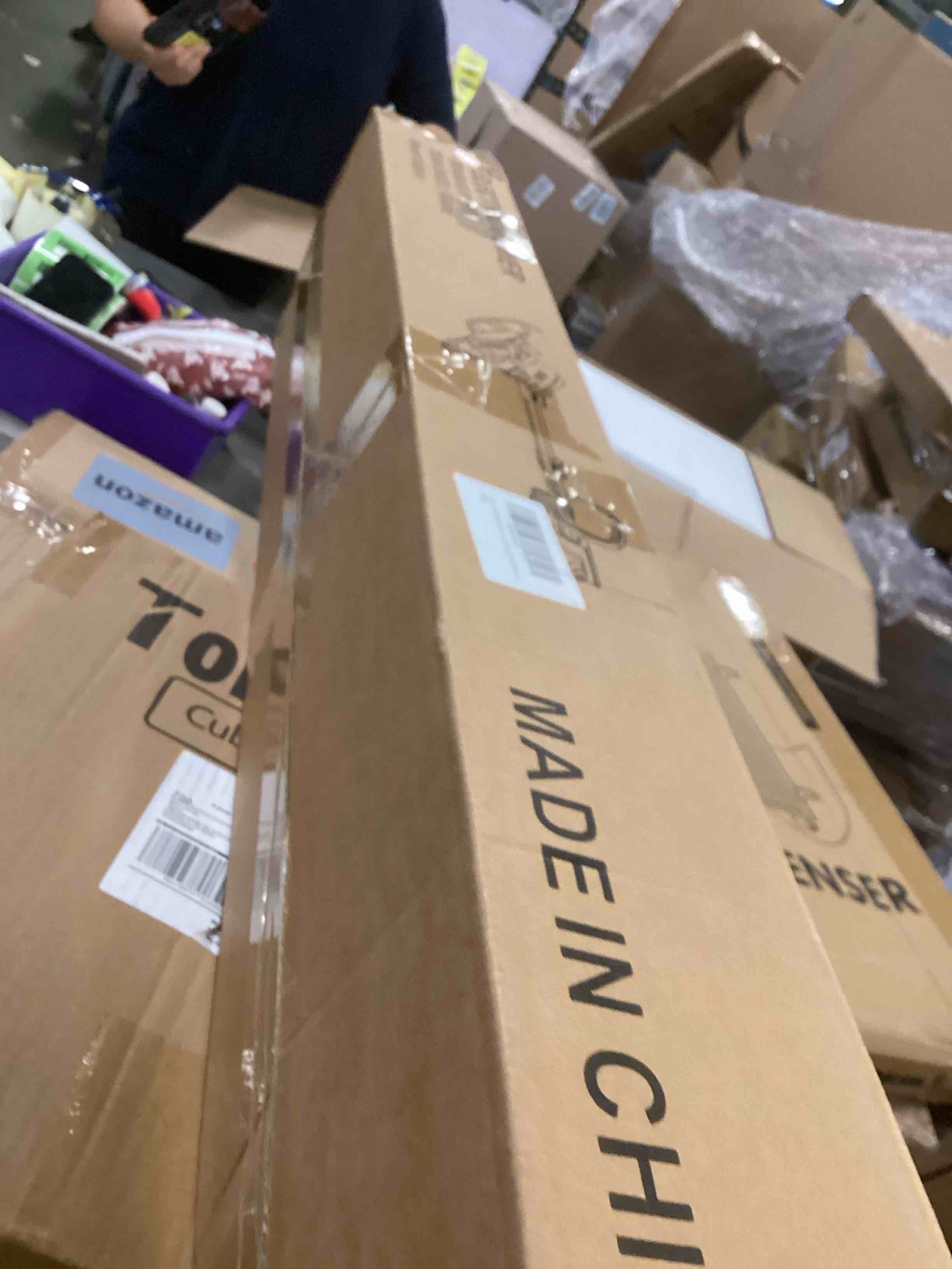 https://s3.amazonaws.com/lotting-images-prod/bidfta/YEL6470443_1718386491014.jpeg