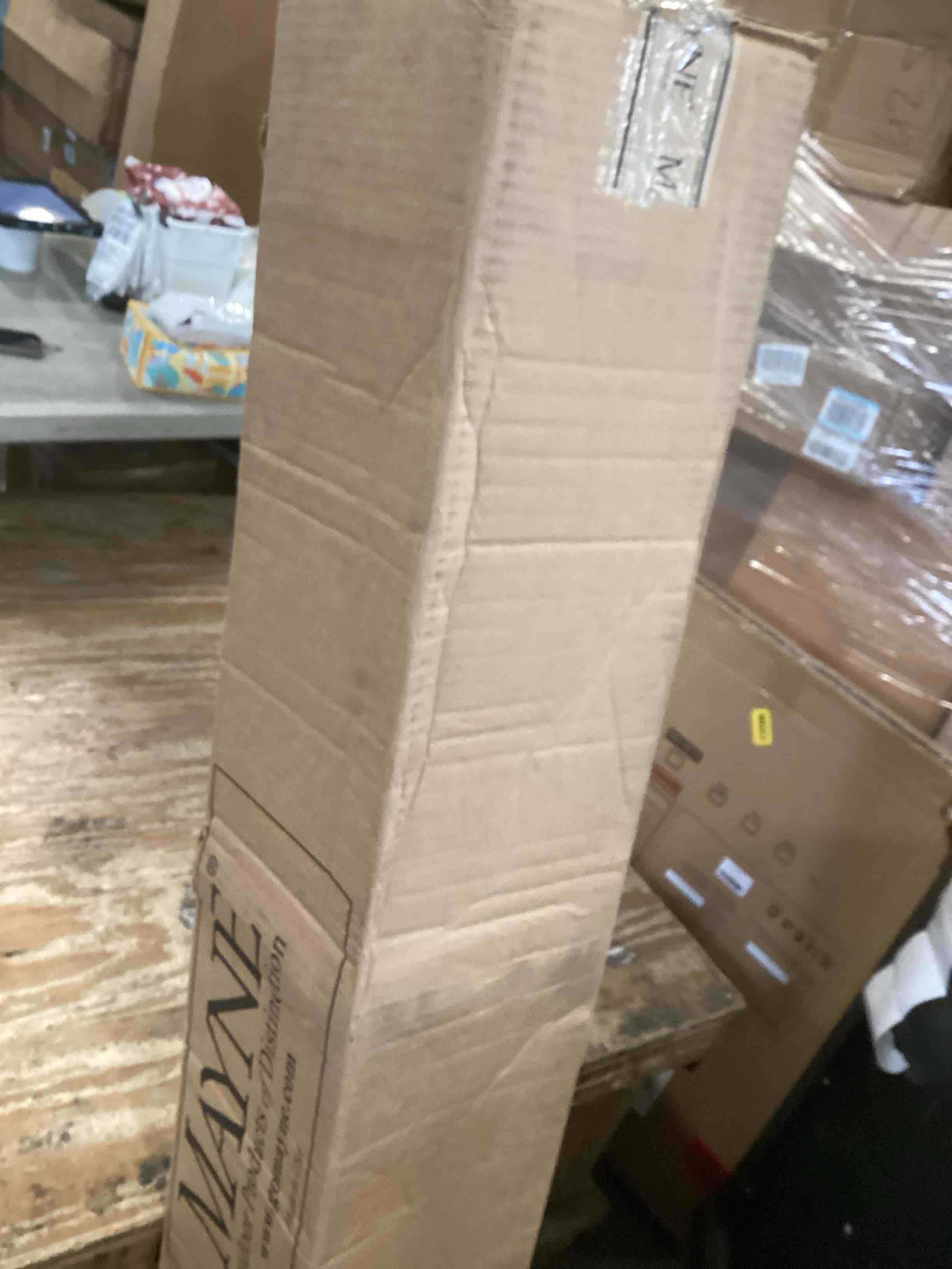 https://s3.amazonaws.com/lotting-images-prod/bidfta/YEL6470795_1718637527979.jpeg