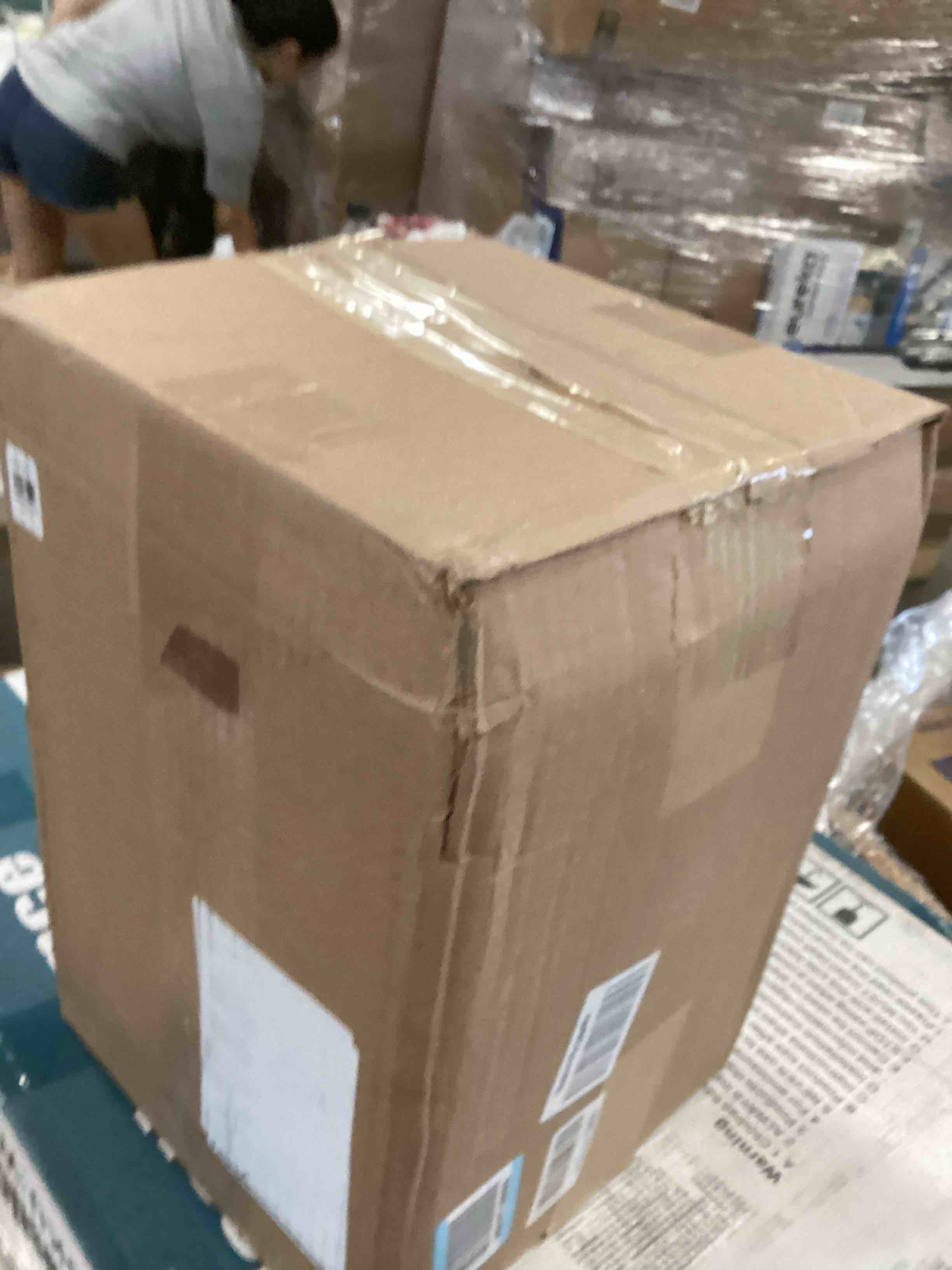 https://s3.amazonaws.com/lotting-images-prod/bidfta/YEL6470848_1718645689326.jpeg