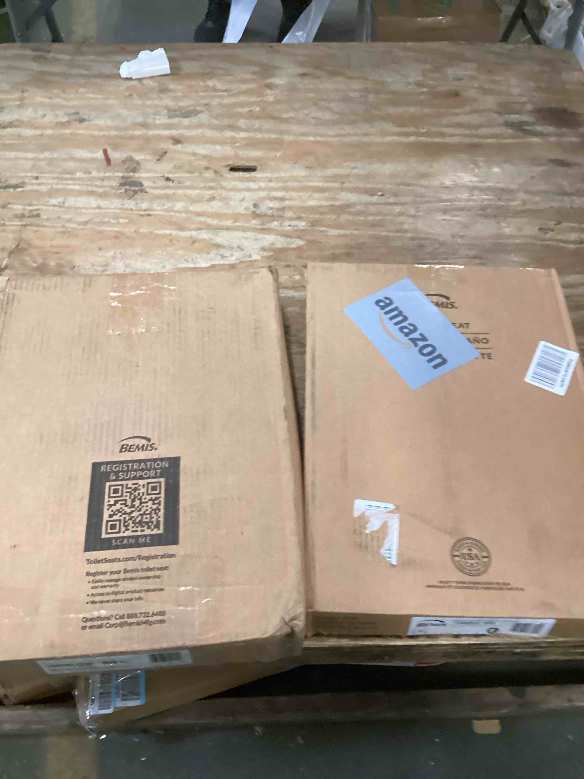 assorted toilet seats