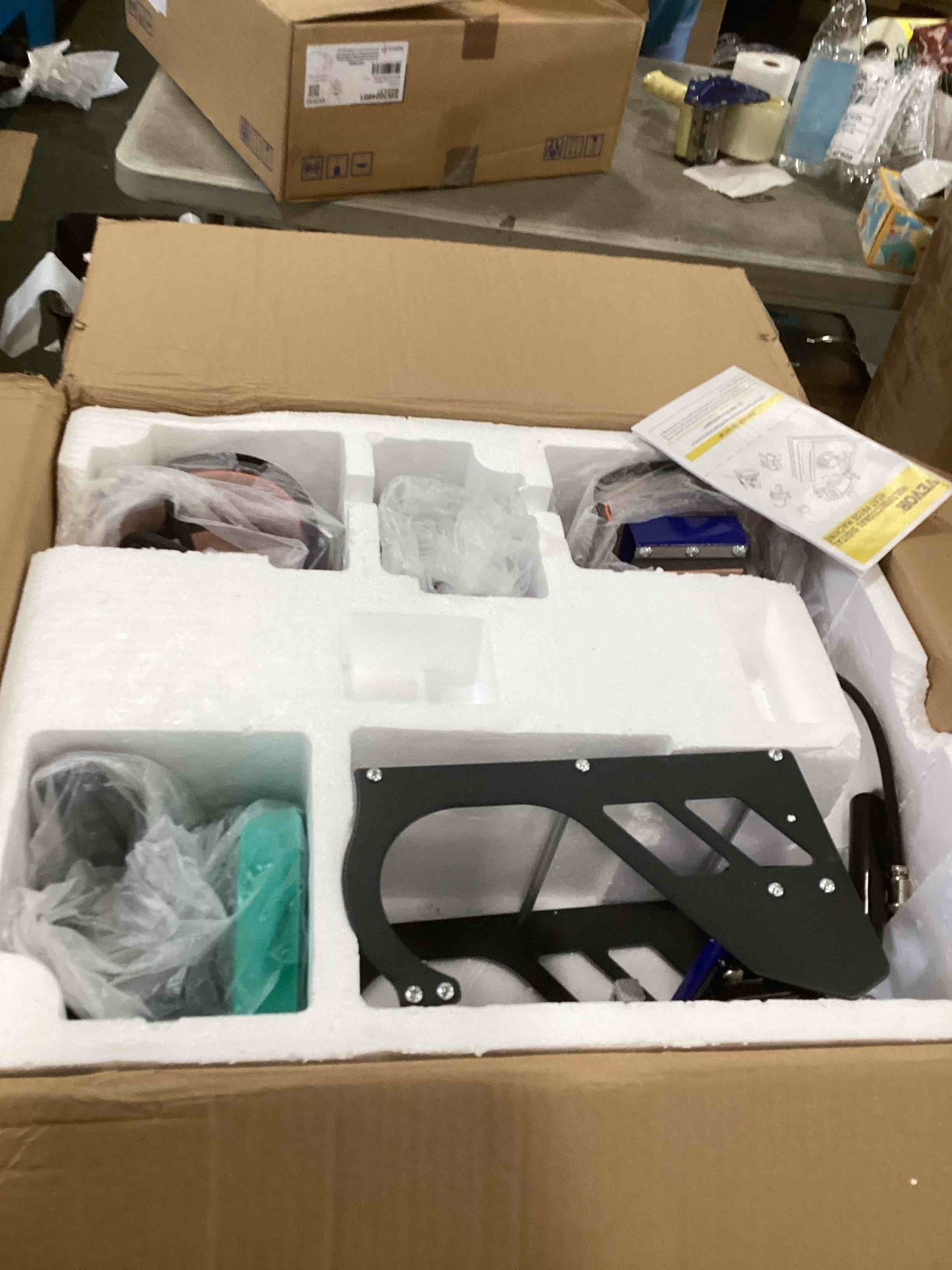 https://s3.amazonaws.com/lotting-images-prod/bidfta/YEL6470879_1718649868518.jpeg