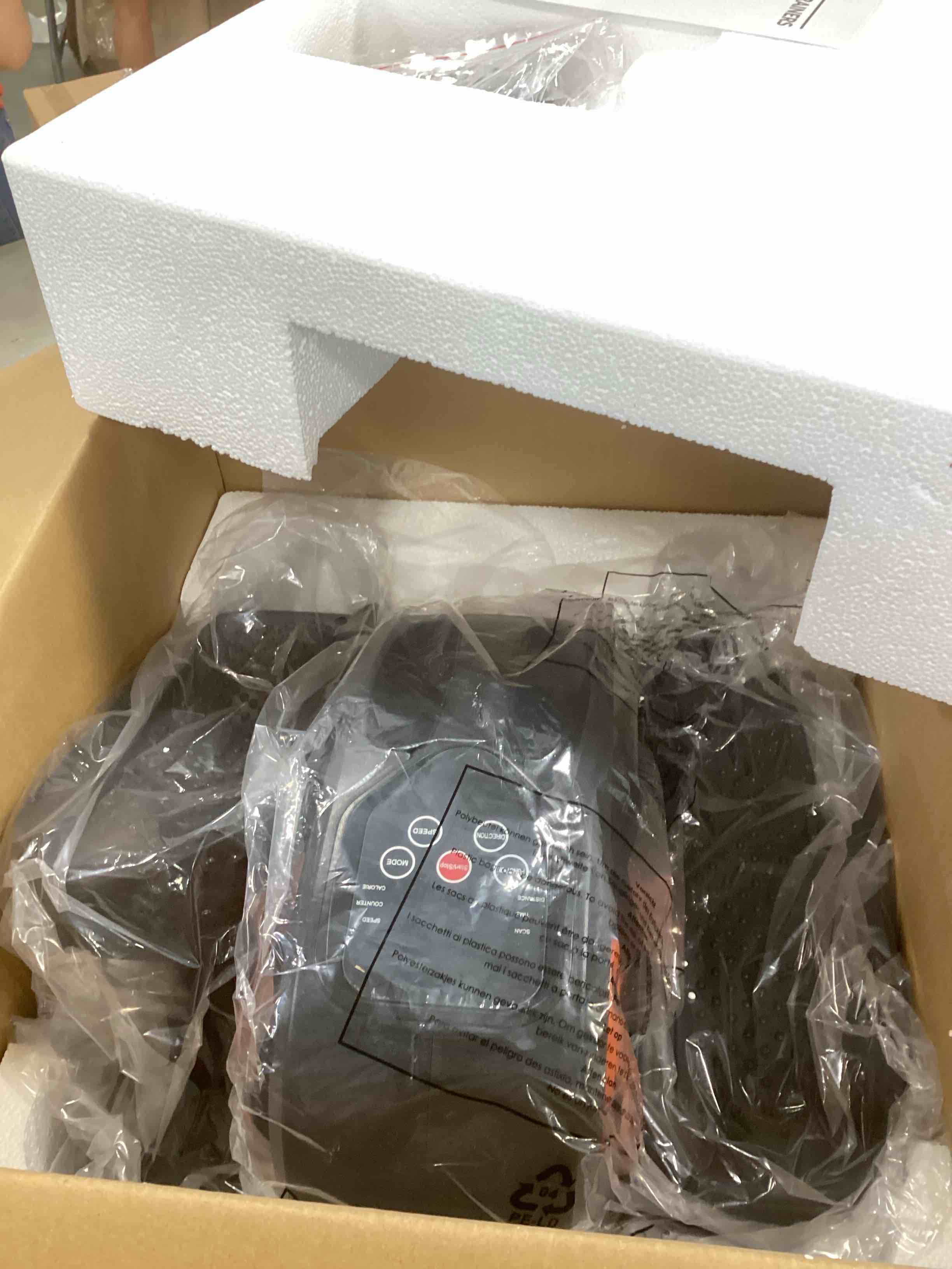 https://s3.amazonaws.com/lotting-images-prod/bidfta/YEL6470994_1718717411964.jpeg