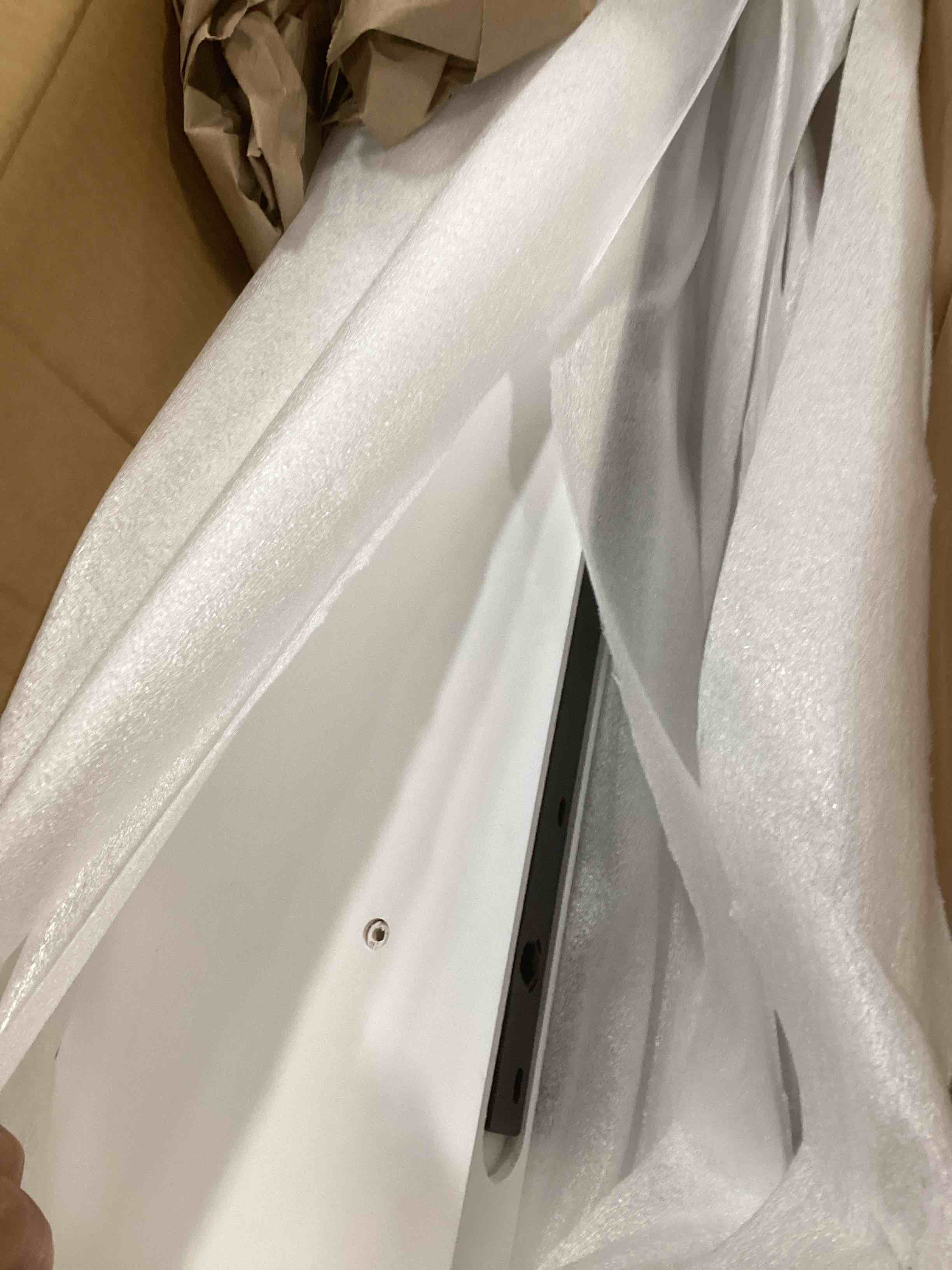 https://s3.amazonaws.com/lotting-images-prod/bidfta/YEL6471000_1718718207825.jpeg
