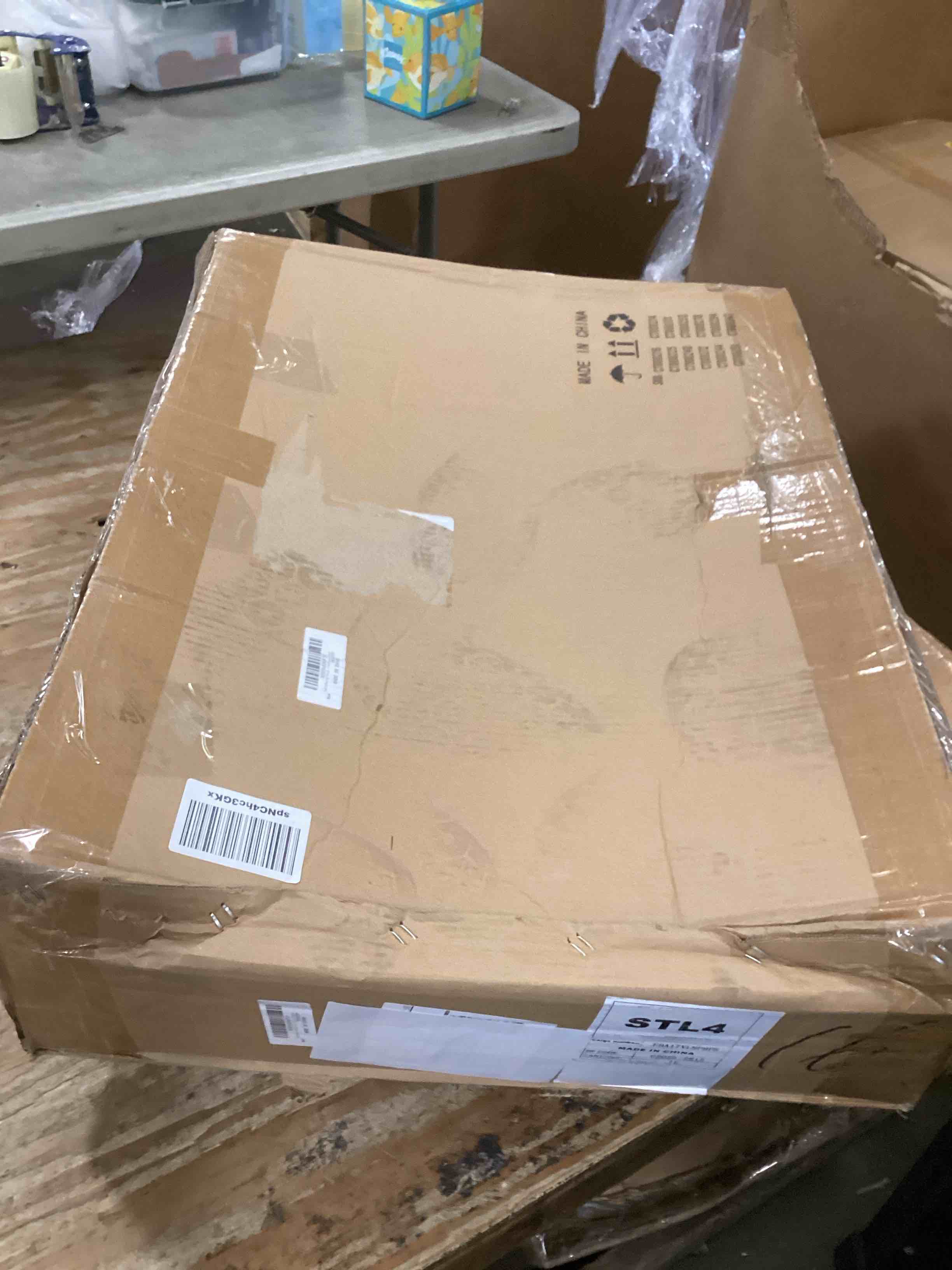 https://s3.amazonaws.com/lotting-images-prod/bidfta/YEL6471037_1718723660061.jpeg