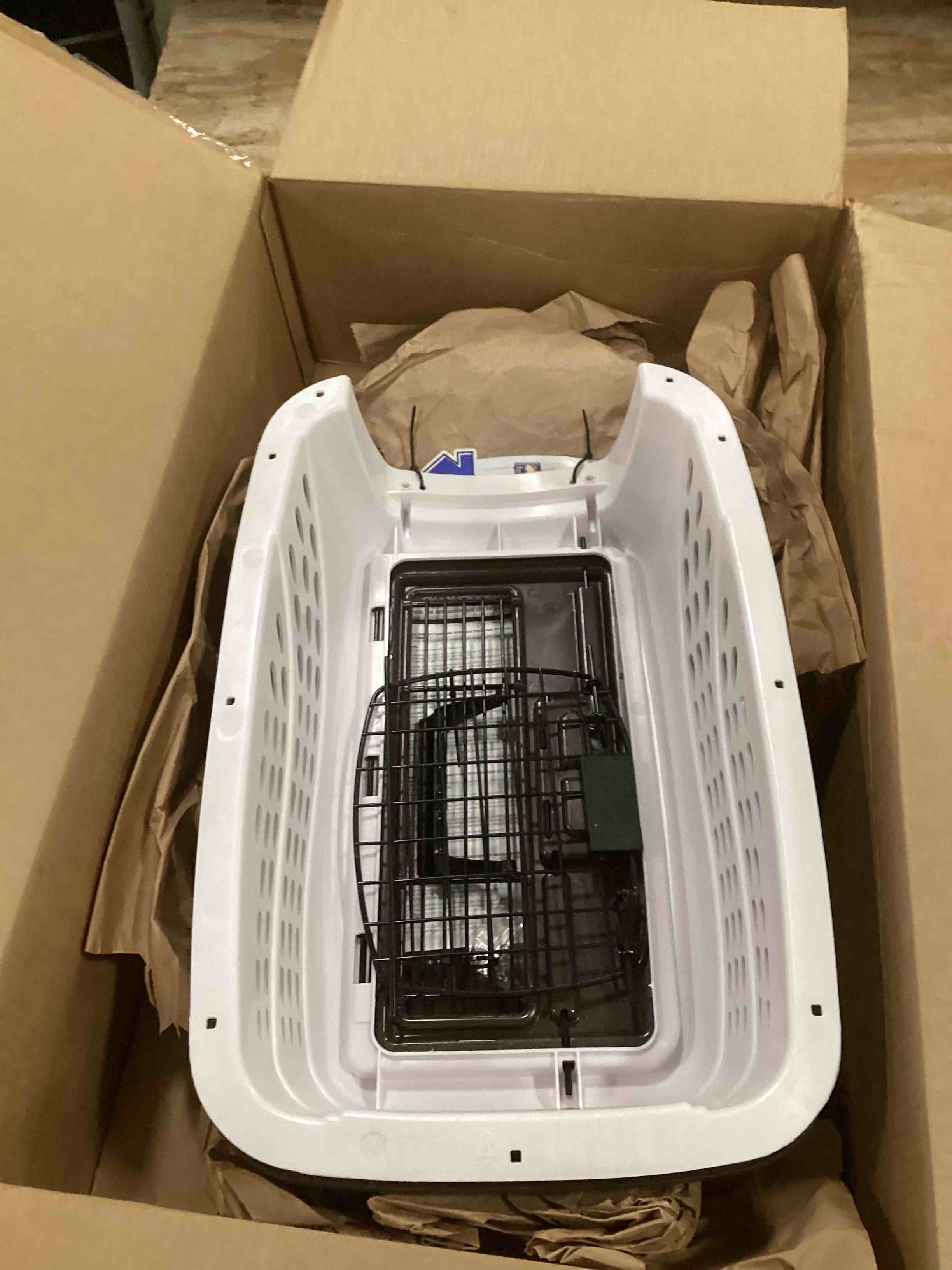 https://s3.amazonaws.com/lotting-images-prod/bidfta/YEL6471170_1718796532229.jpeg