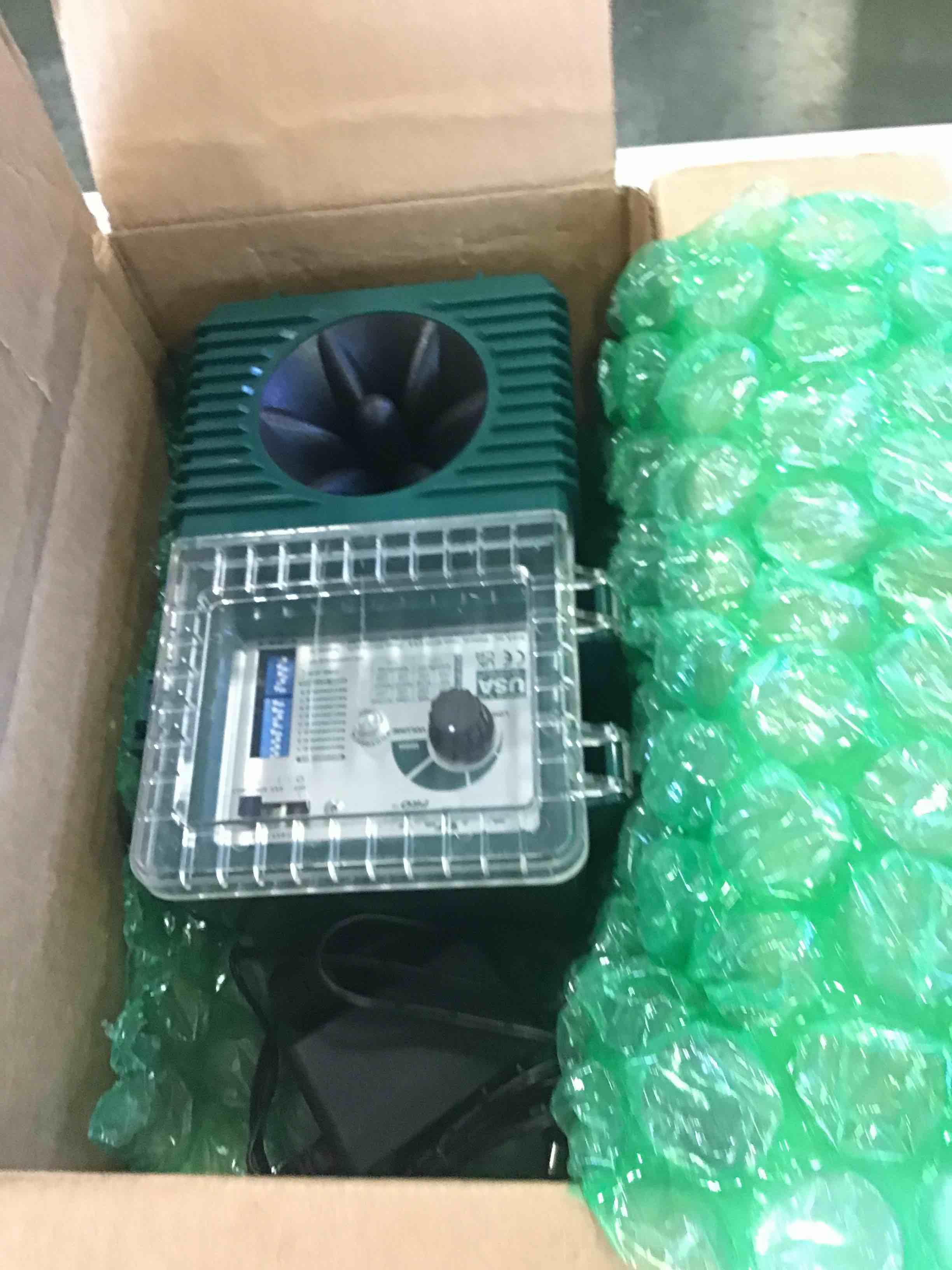 https://s3.amazonaws.com/lotting-images-prod/bidfta/YEL6472135_1718025549917.jpeg