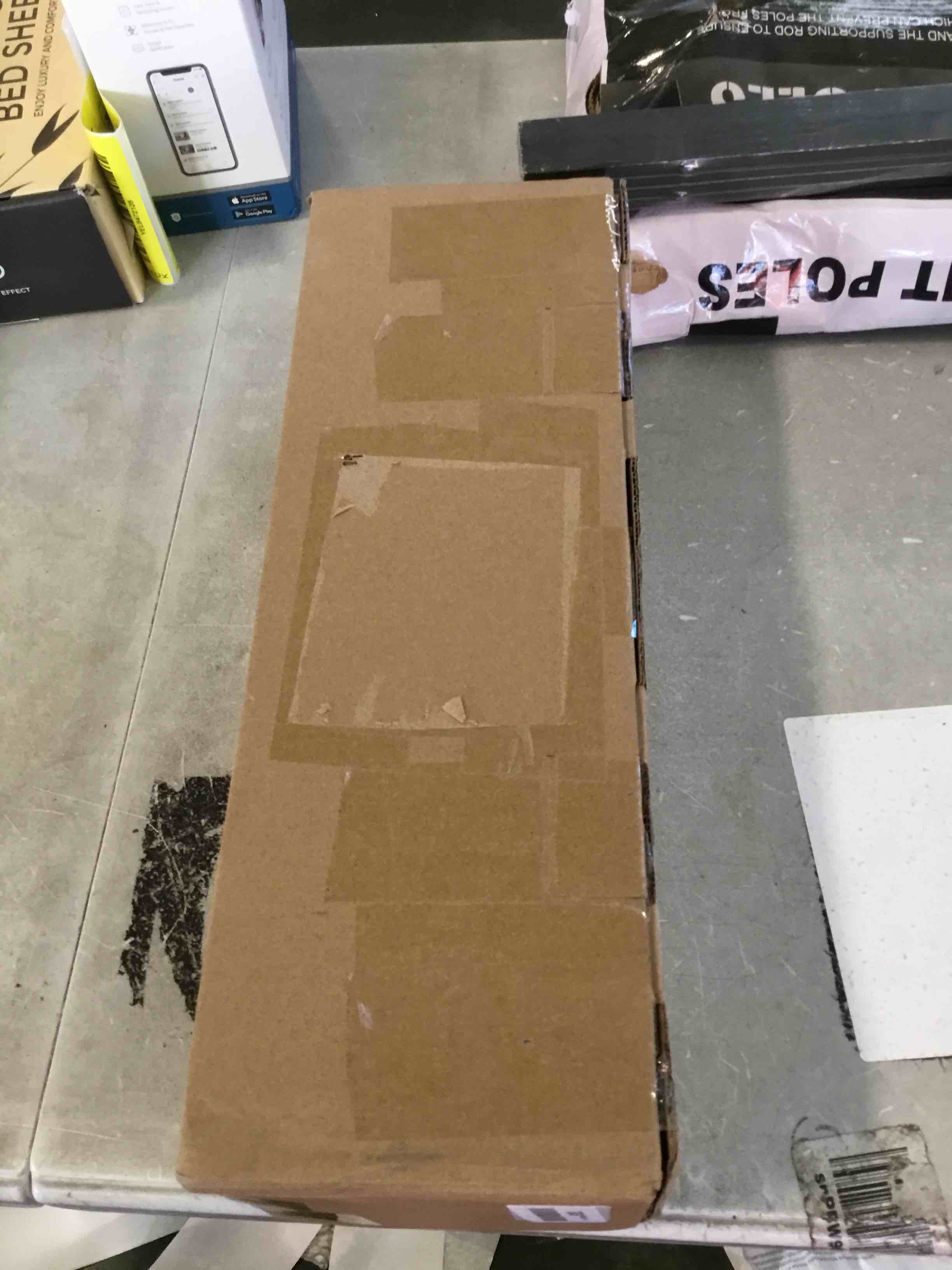 https://s3.amazonaws.com/lotting-images-prod/bidfta/YEL6472223_1717764581292.jpeg