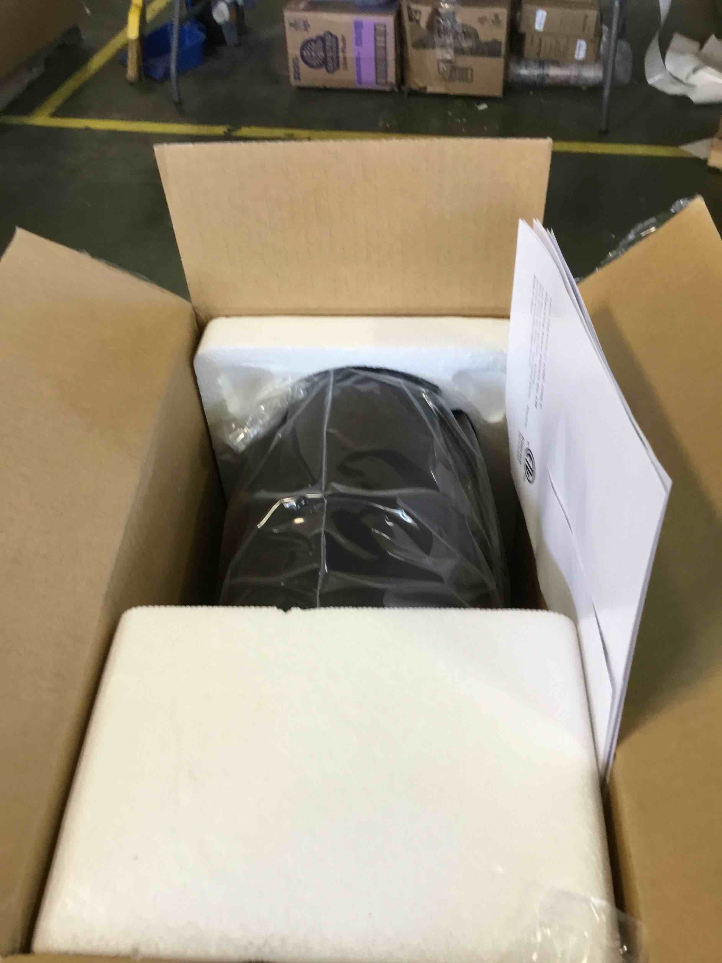 https://s3.amazonaws.com/lotting-images-prod/bidfta/YEL6472253_1717767174936.jpeg