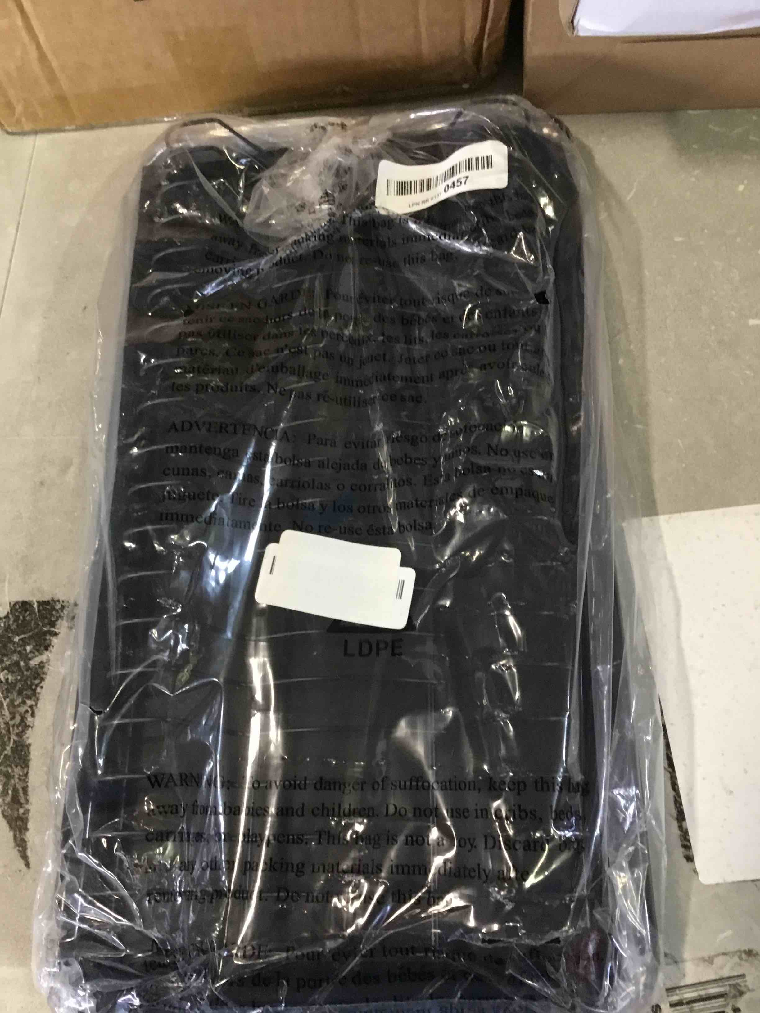 https://s3.amazonaws.com/lotting-images-prod/bidfta/YEL6472332_1717775053124.jpeg