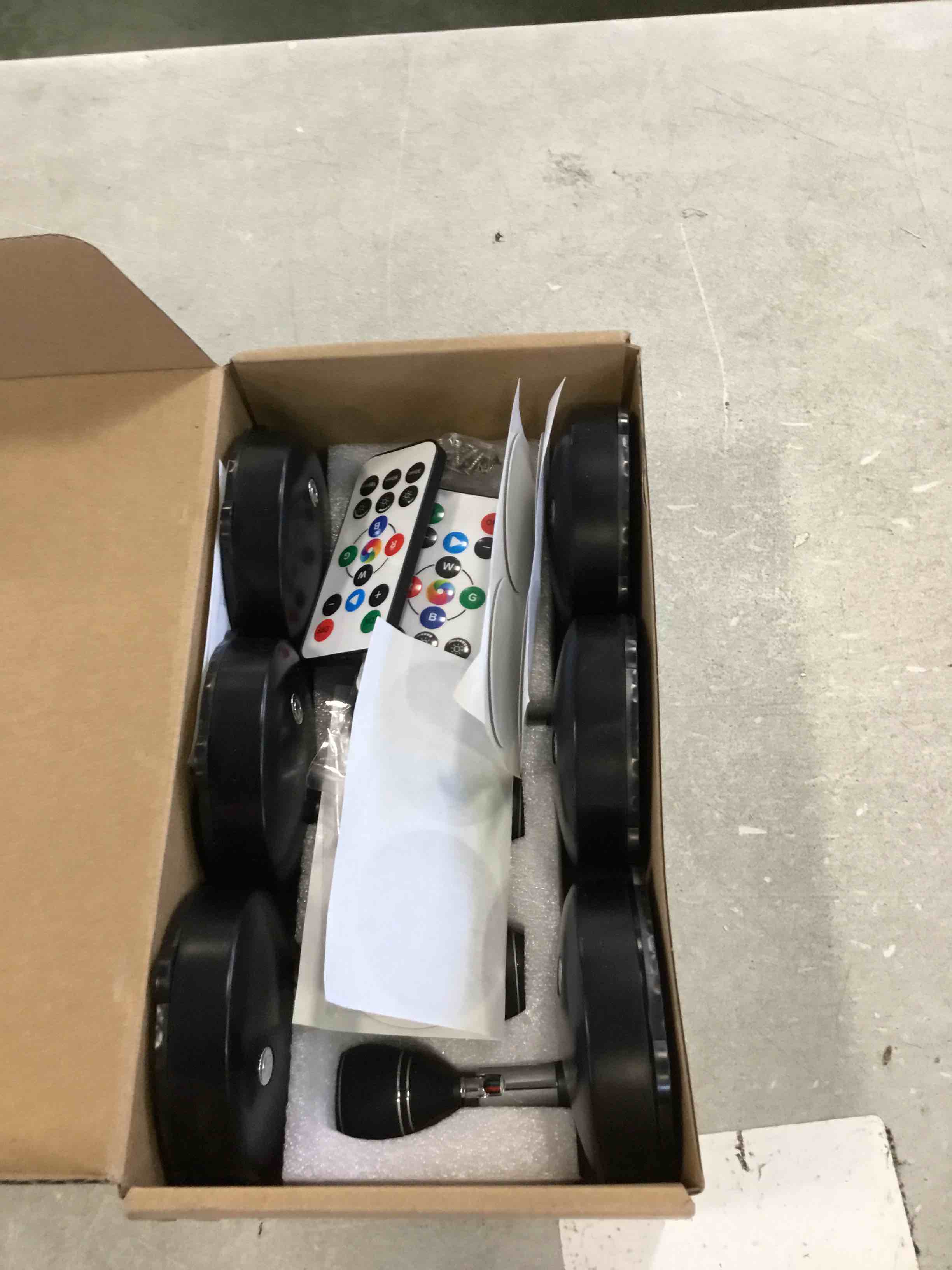 https://s3.amazonaws.com/lotting-images-prod/bidfta/YEL6472918_1718128374643.jpeg
