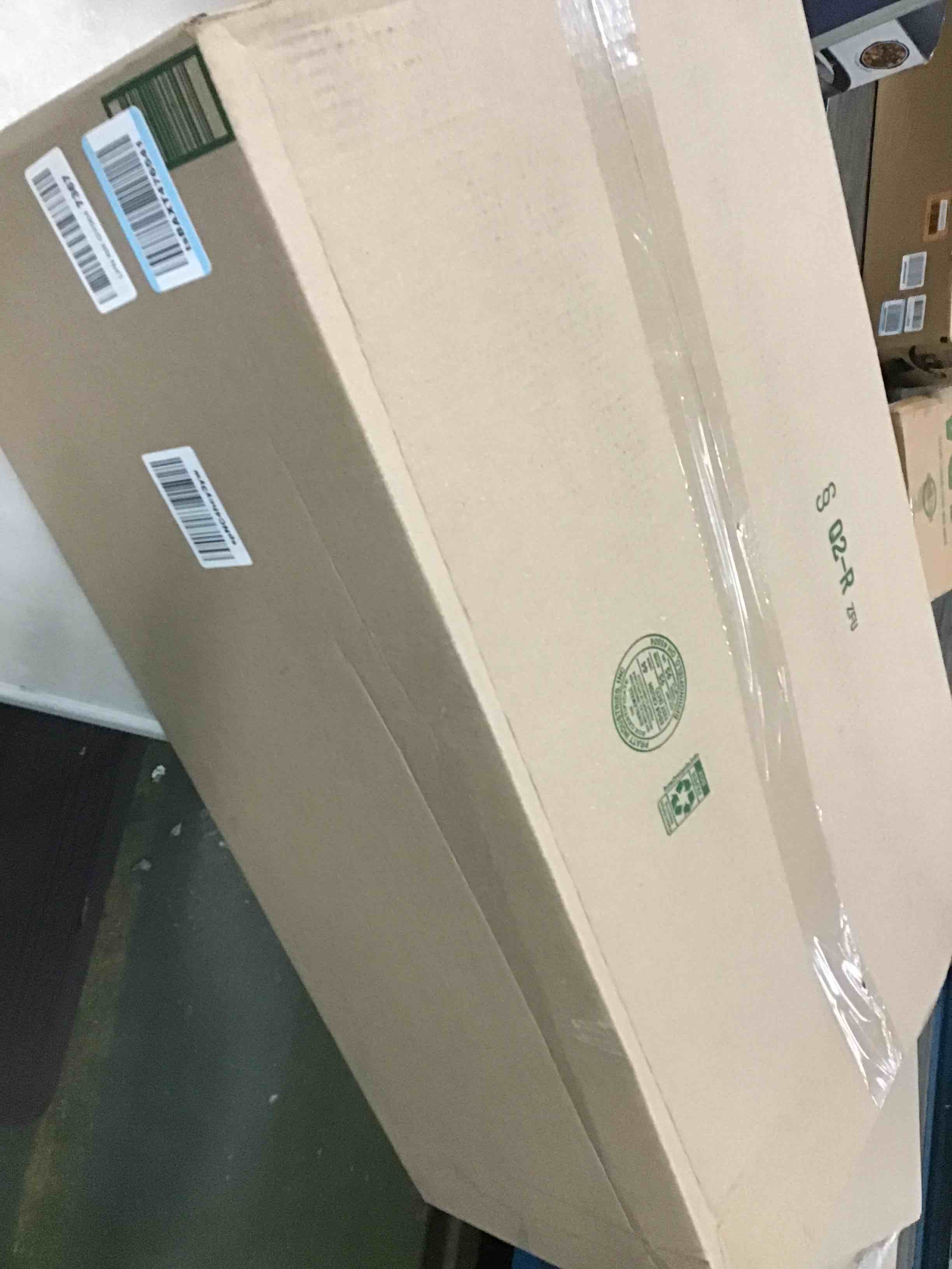 https://s3.amazonaws.com/lotting-images-prod/bidfta/YEL6473270_1717847684219.jpeg