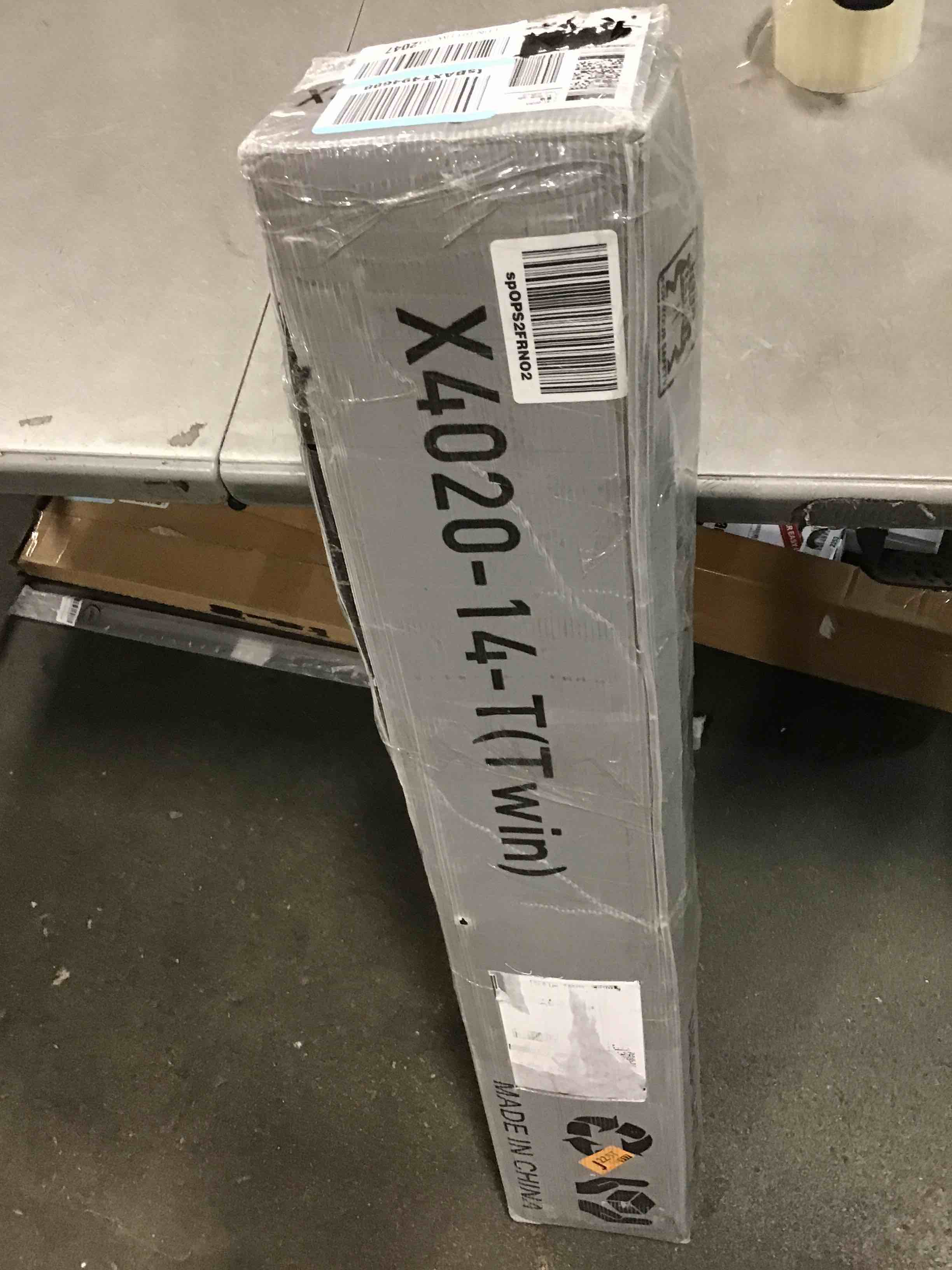 https://s3.amazonaws.com/lotting-images-prod/bidfta/YEL6473626_1718105128018.jpeg