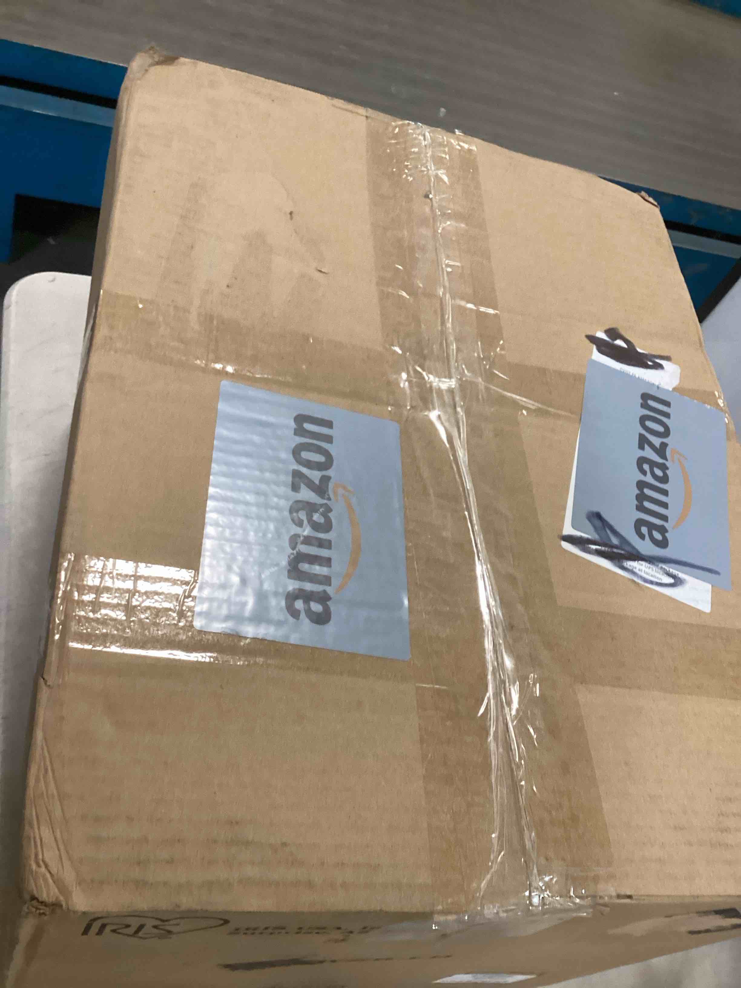 https://s3.amazonaws.com/lotting-images-prod/bidfta/YEL6475225_1718221420208.jpeg