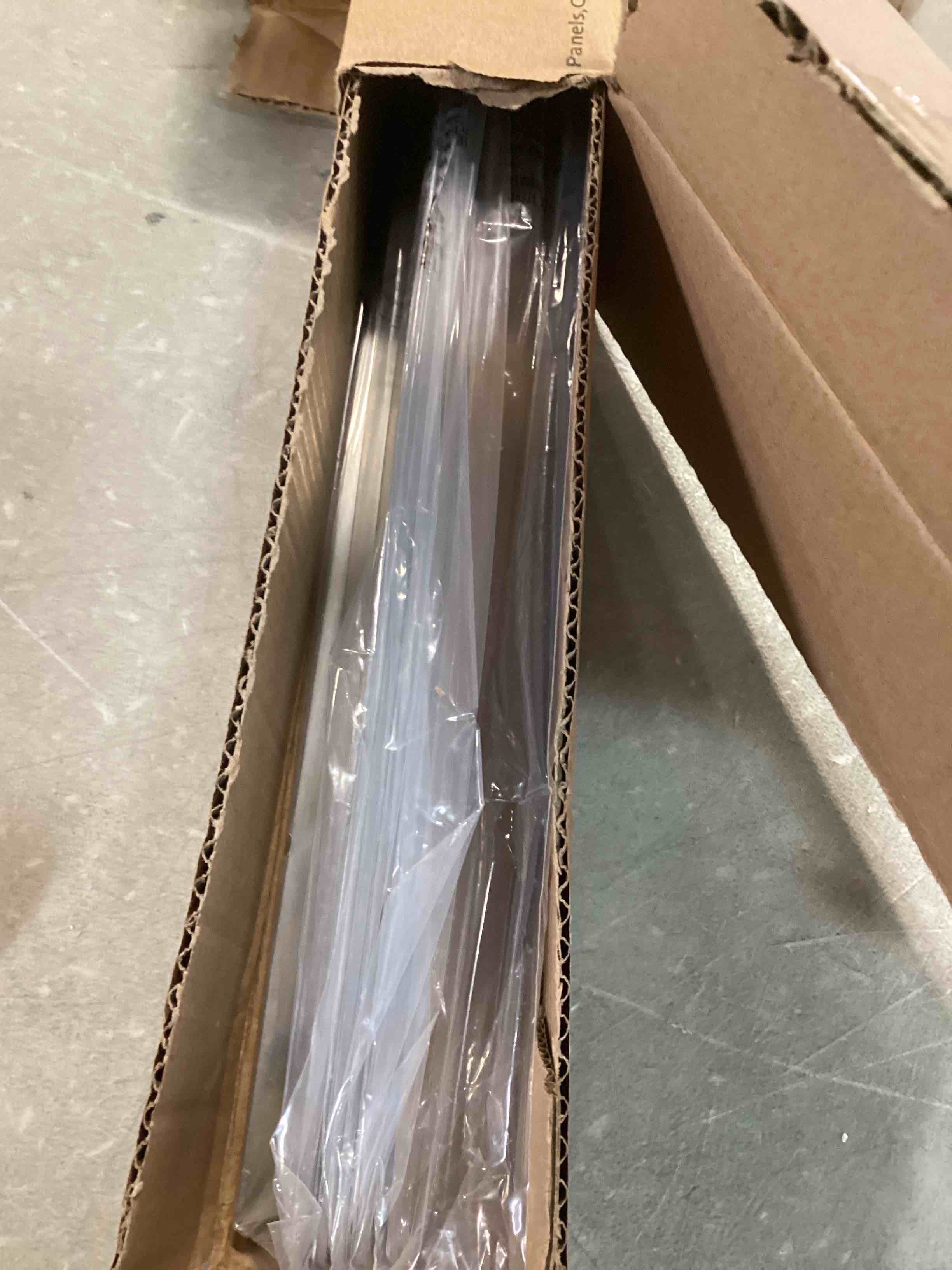 https://s3.amazonaws.com/lotting-images-prod/bidfta/YEL6475399_1718302130543.jpeg