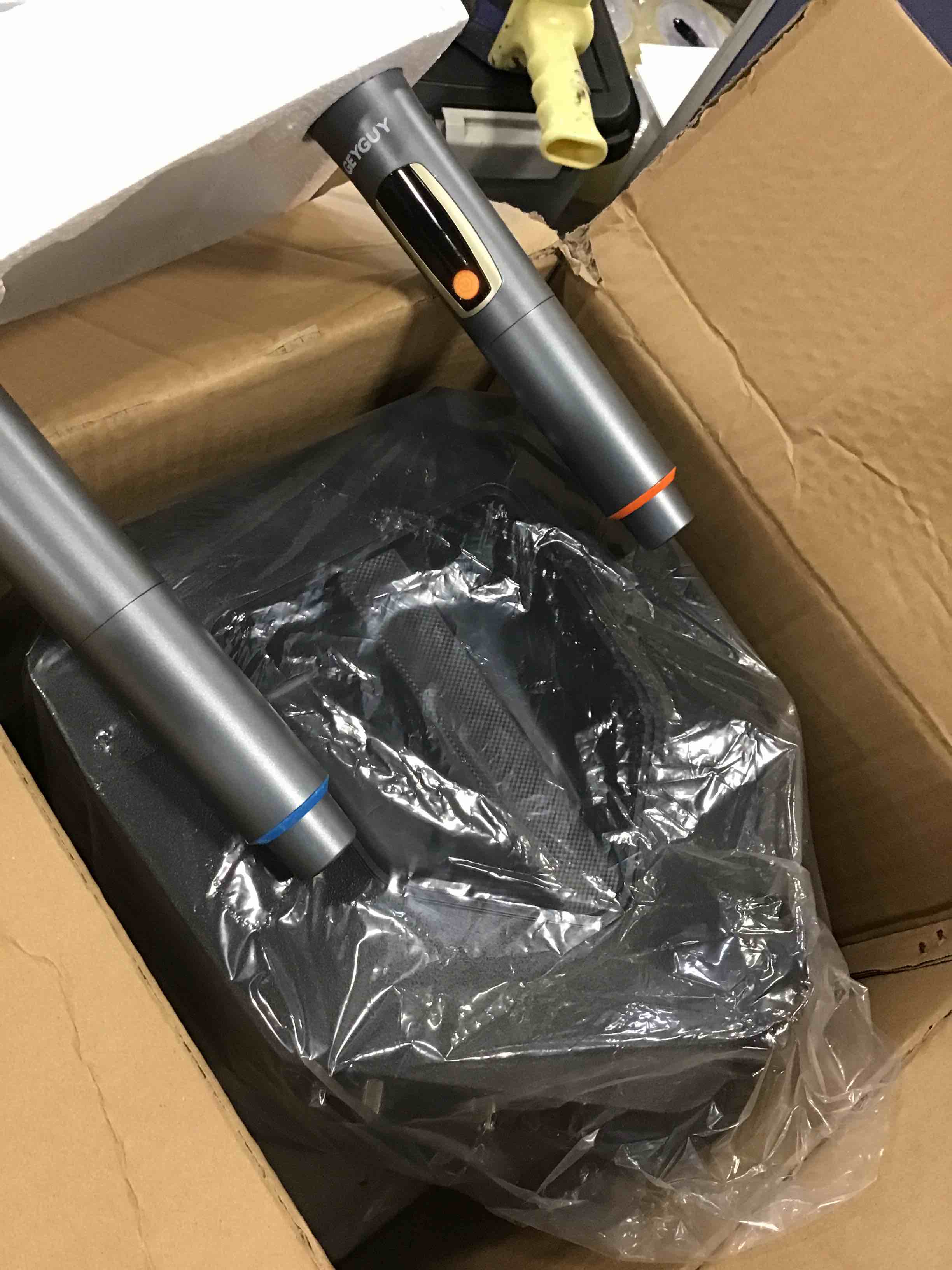 https://s3.amazonaws.com/lotting-images-prod/bidfta/YEL6488235_1717244896681.jpeg