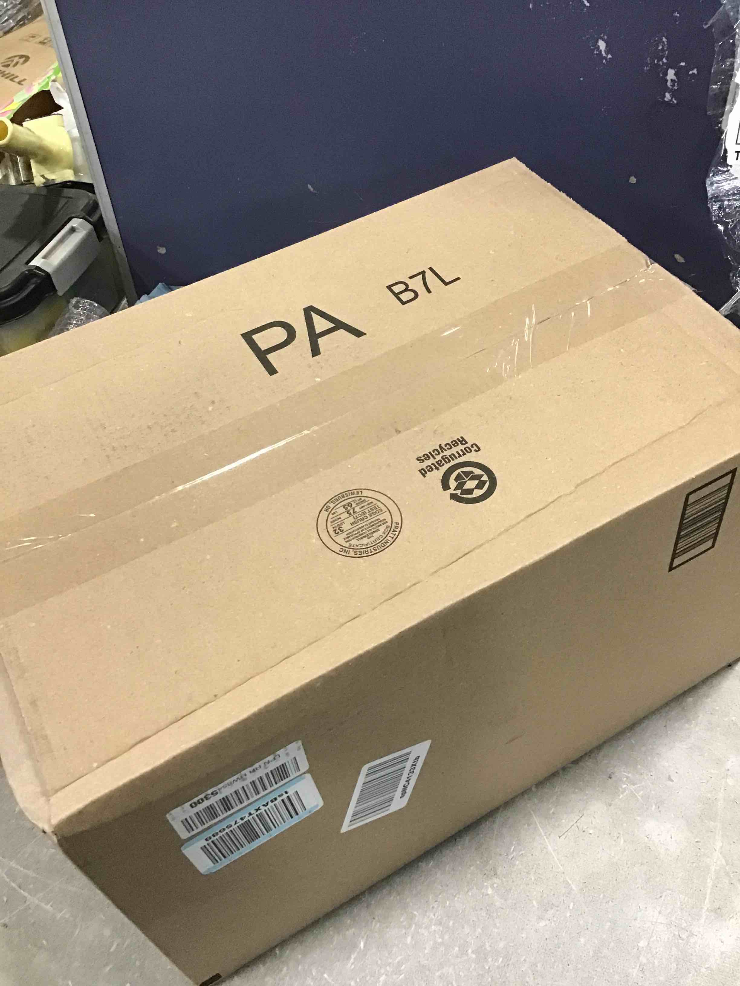 https://s3.amazonaws.com/lotting-images-prod/bidfta/YEL6488329_1717256192285.jpeg