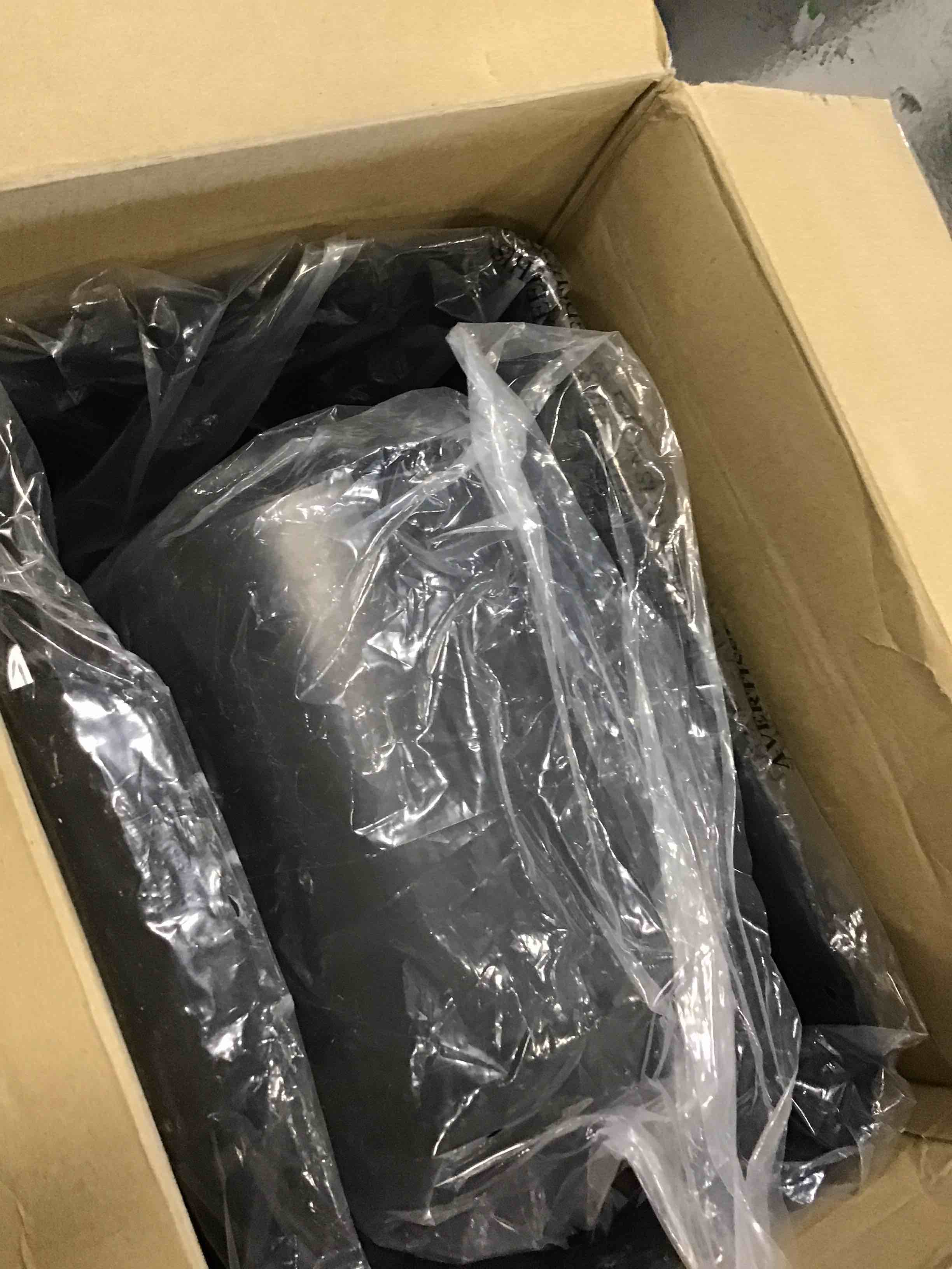 https://s3.amazonaws.com/lotting-images-prod/bidfta/YEL6488649_1717441092572.jpeg