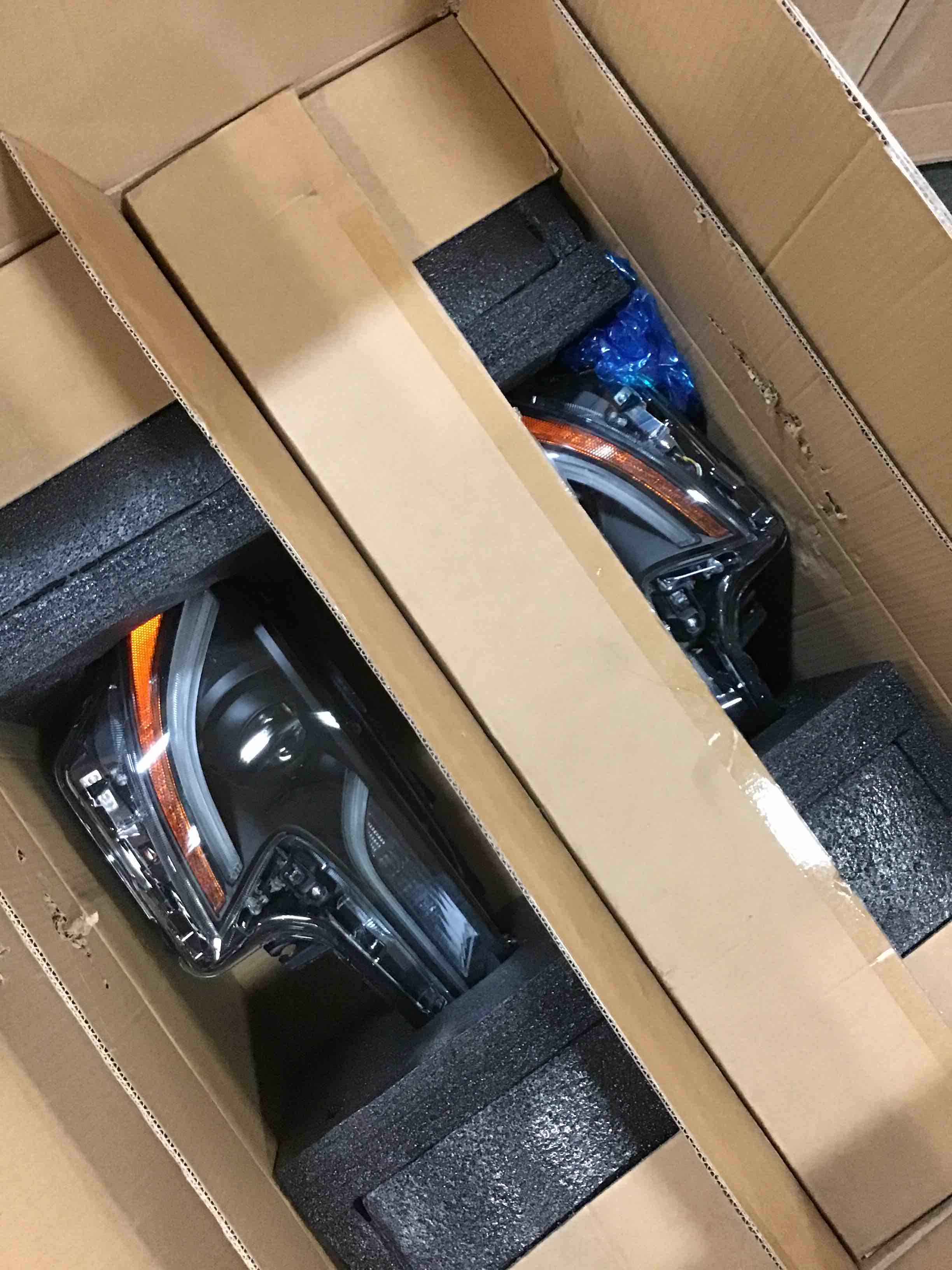 https://s3.amazonaws.com/lotting-images-prod/bidfta/YEL6488791_1717511732820.jpeg