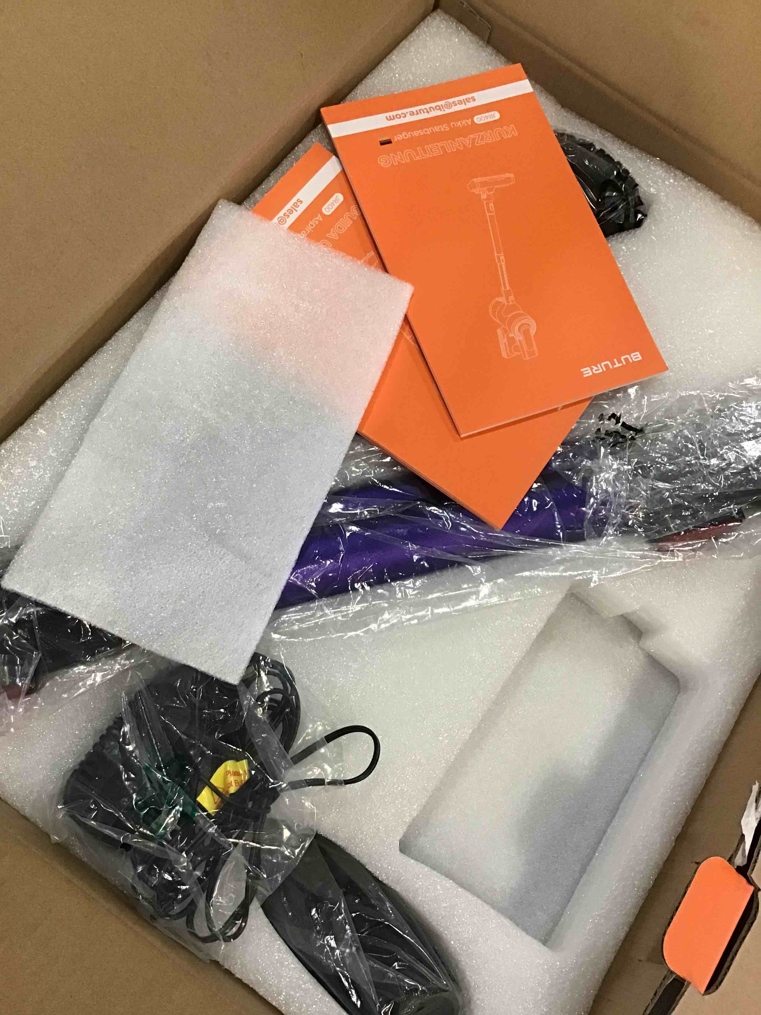 https://s3.amazonaws.com/lotting-images-prod/bidfta/YEL6489439_1717698899033.jpeg