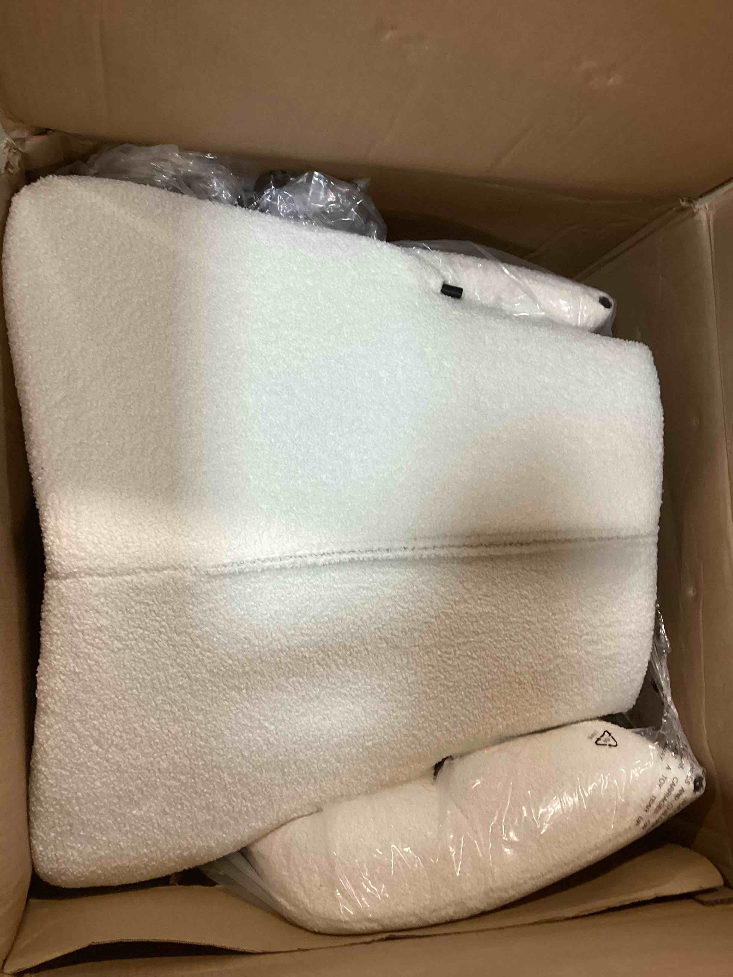 https://s3.amazonaws.com/lotting-images-prod/bidfta/YEL6489505_1717156709039.jpeg