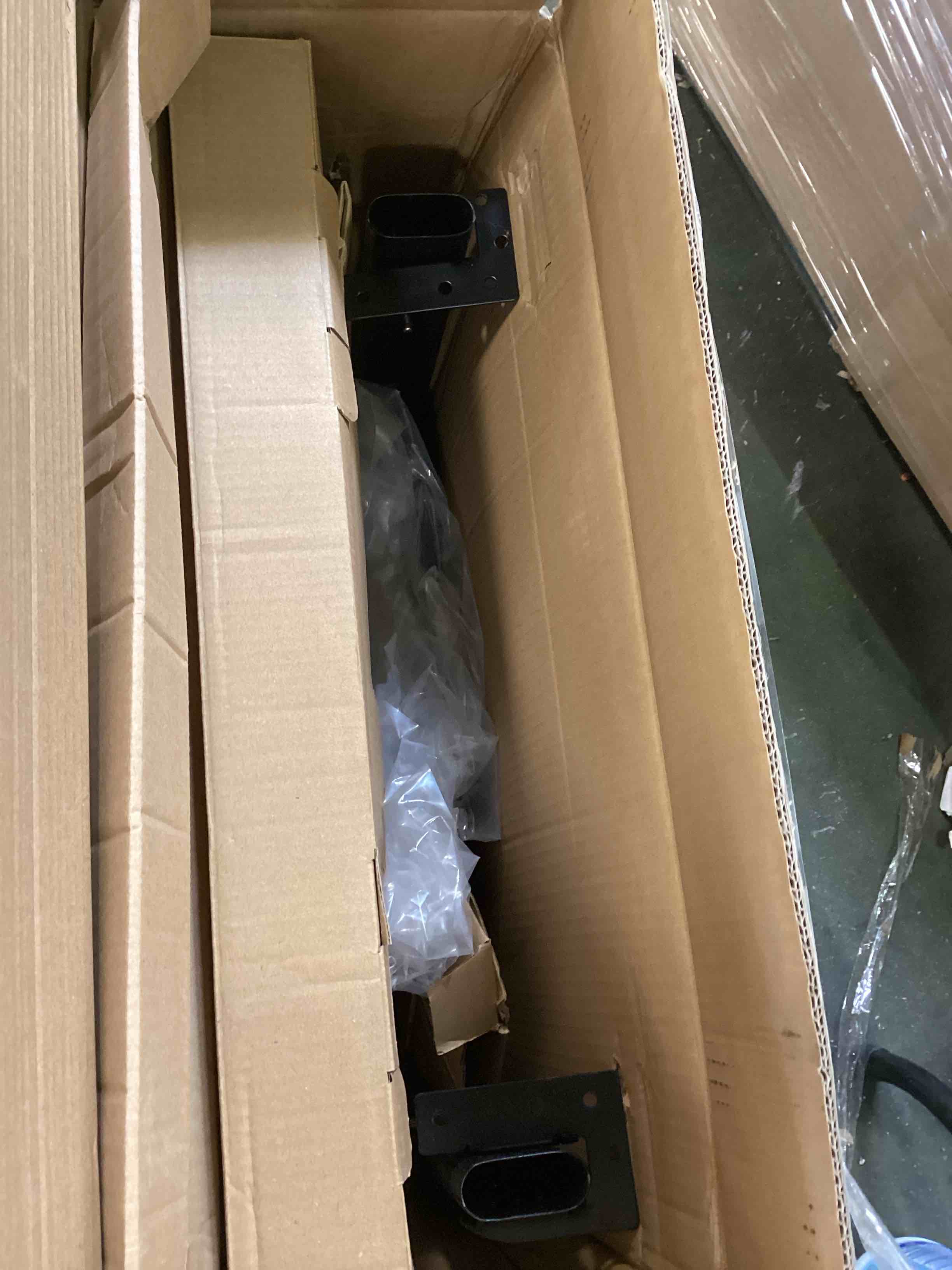 https://s3.amazonaws.com/lotting-images-prod/bidfta/YEL6490515_1717698785958.jpeg