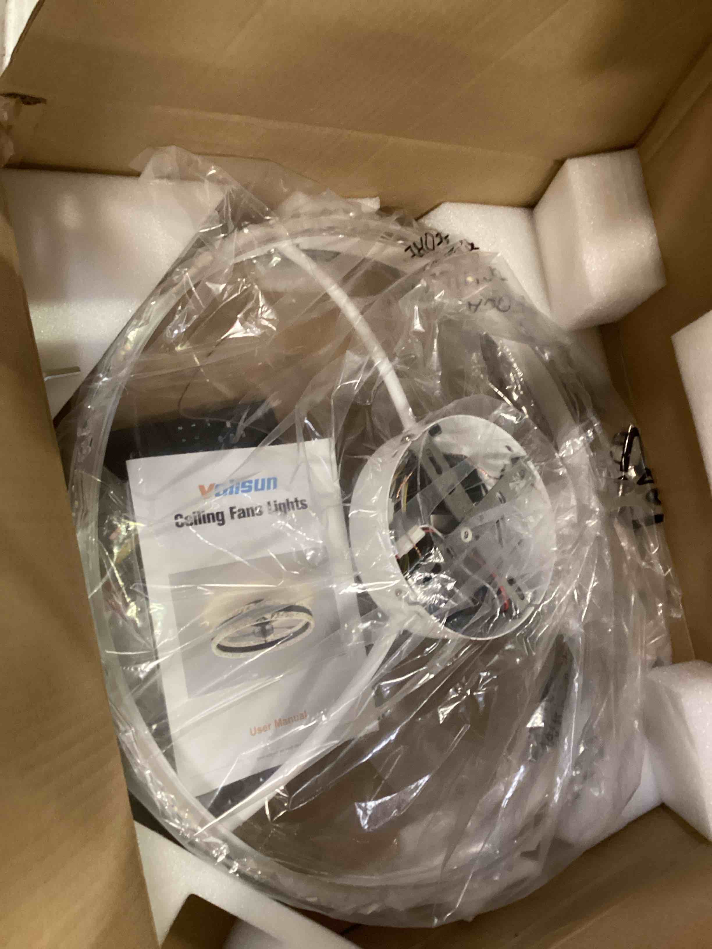 https://s3.amazonaws.com/lotting-images-prod/bidfta/YEL6490531_1717701627942.jpeg