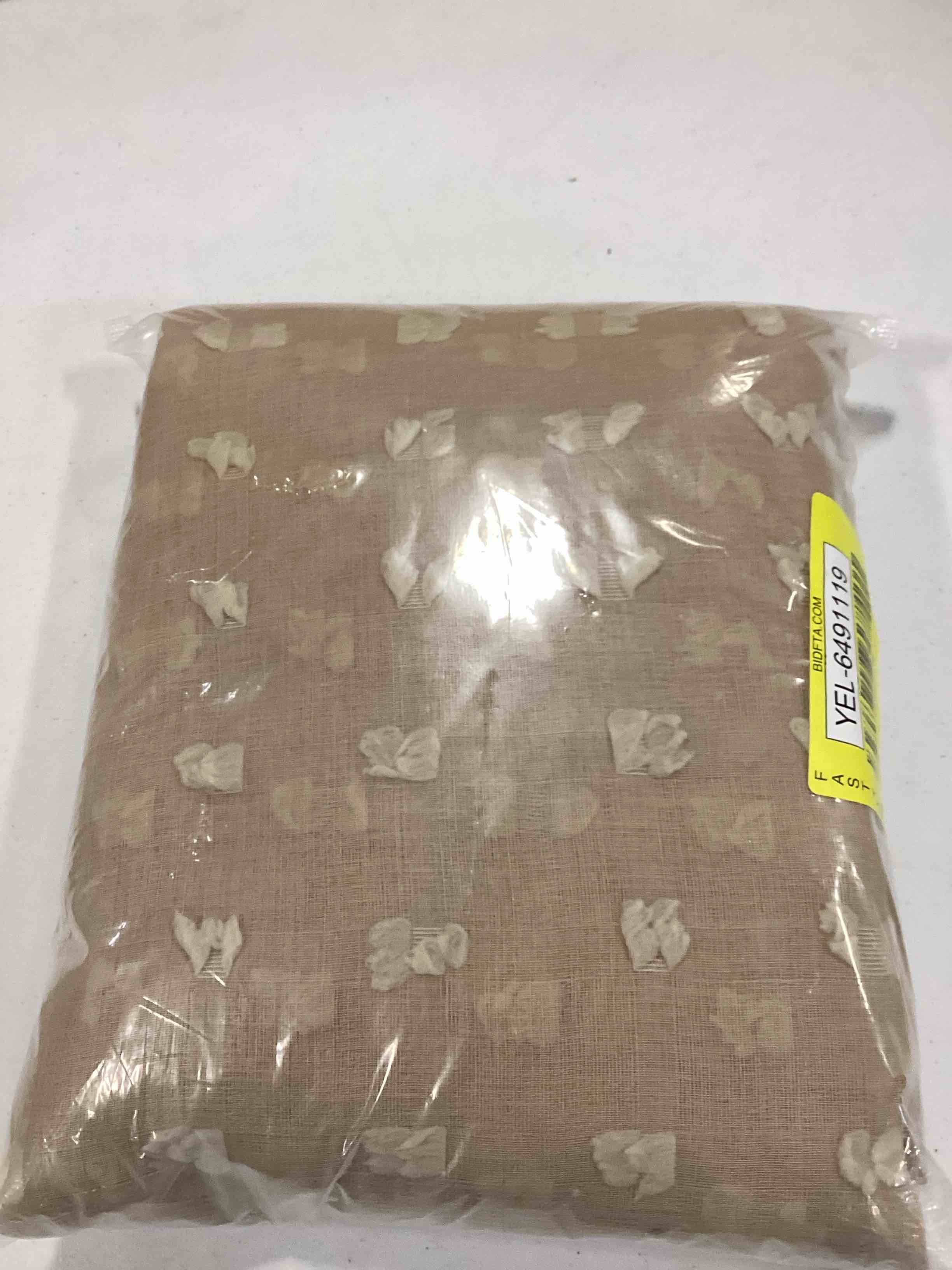 https://s3.amazonaws.com/lotting-images-prod/bidfta/YEL6491119_1717513868132.jpeg