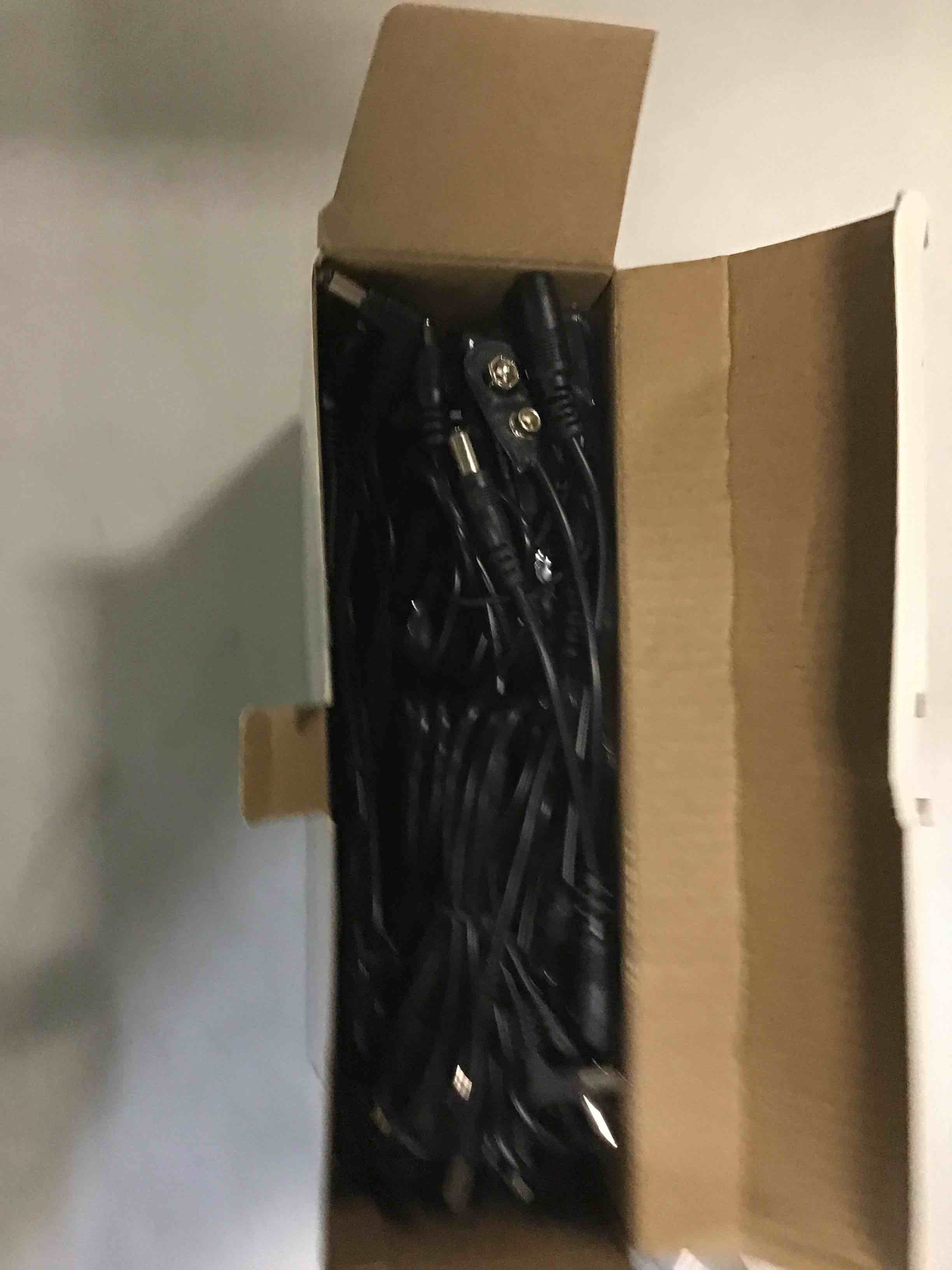 https://s3.amazonaws.com/lotting-images-prod/bidfta/YEL6491904_1718298150988.jpeg
