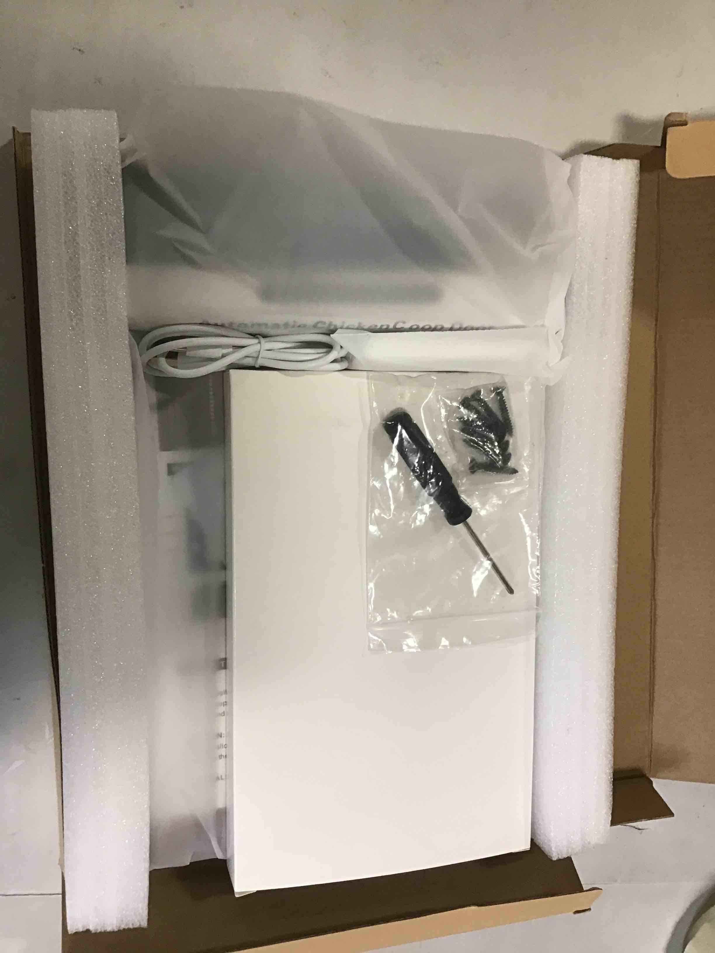 https://s3.amazonaws.com/lotting-images-prod/bidfta/YEL6491914_1718299121872.jpeg