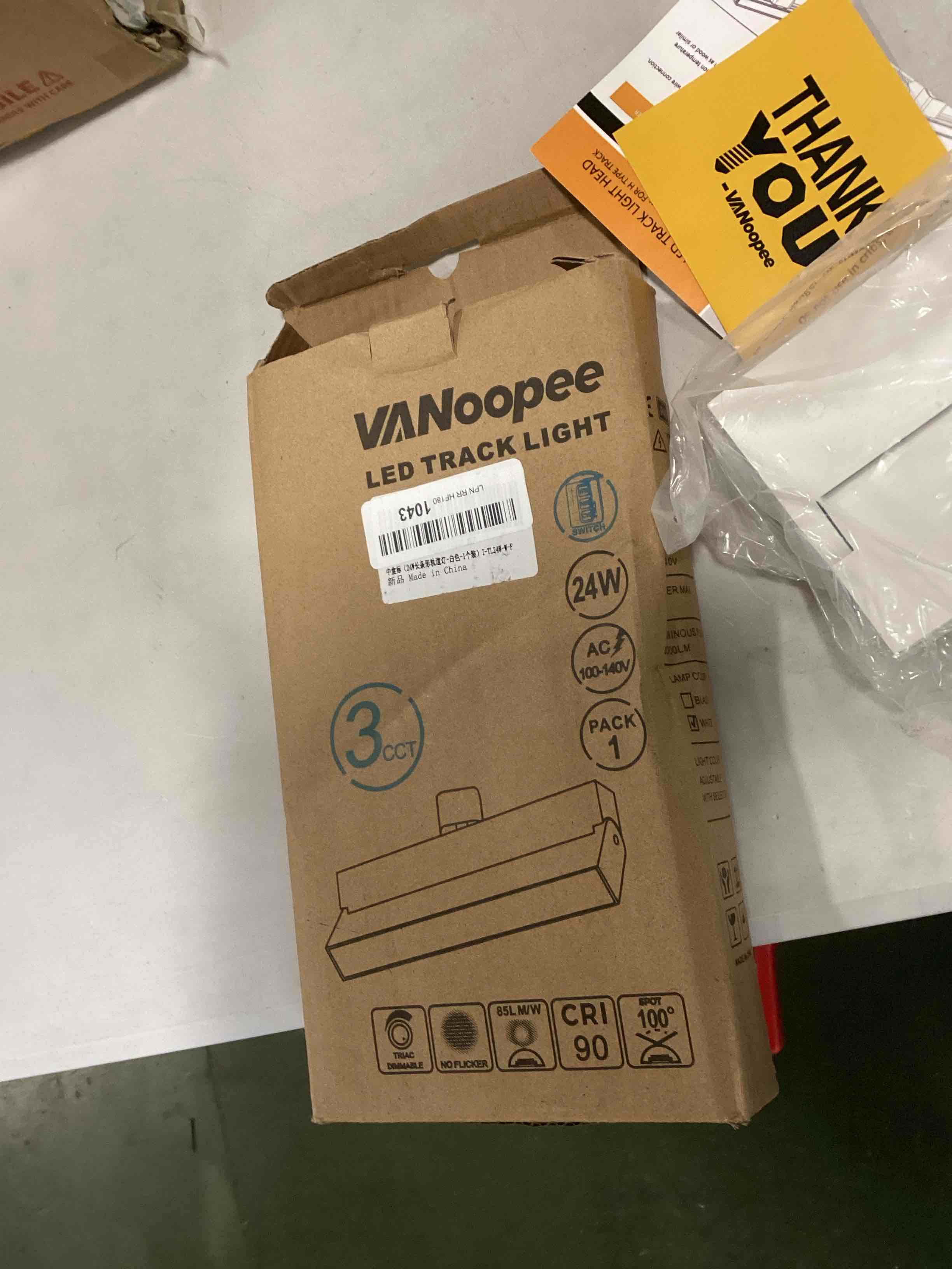 https://s3.amazonaws.com/lotting-images-prod/bidfta/YEL6492099_1718372212660.jpeg