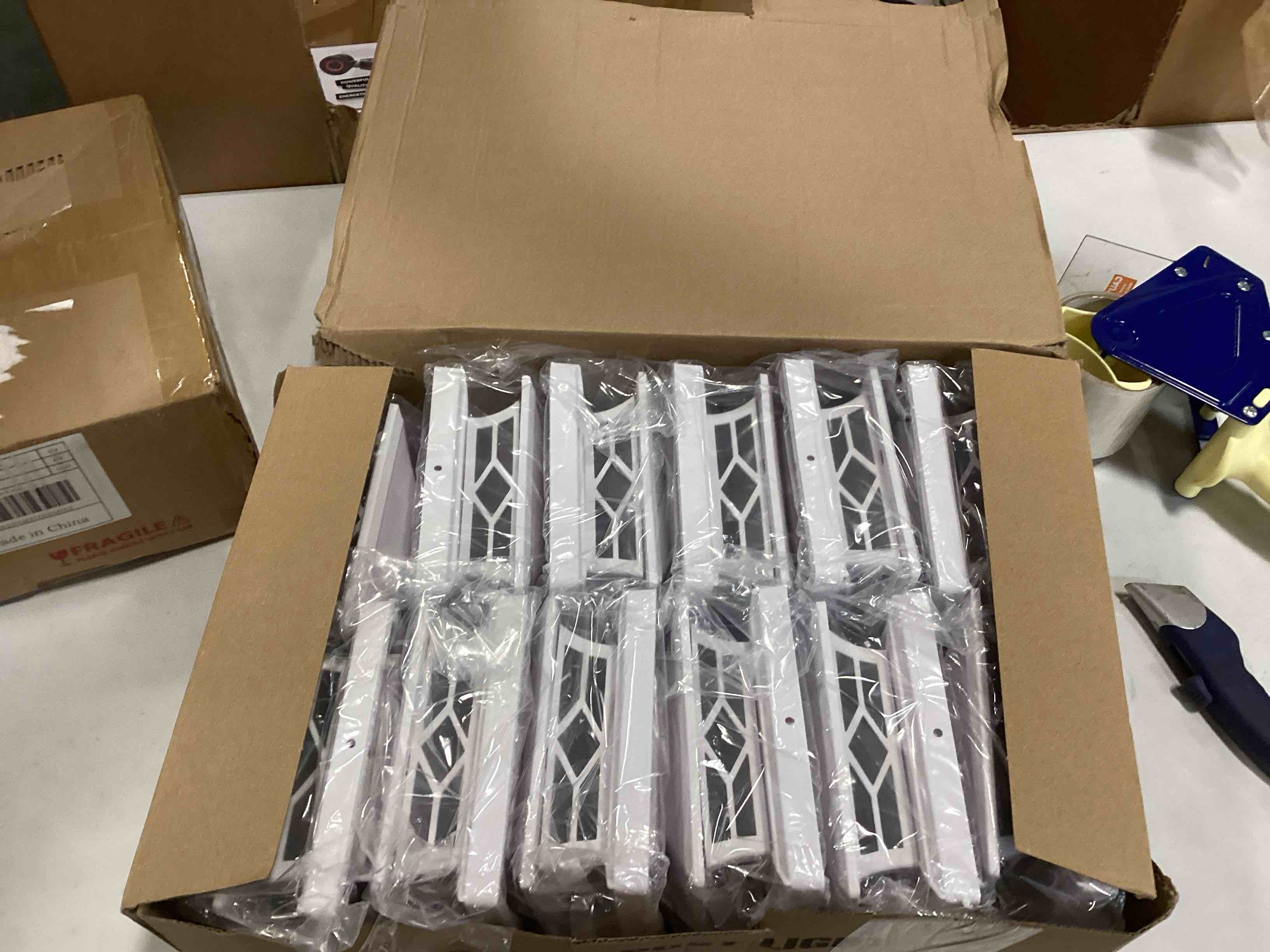 https://s3.amazonaws.com/lotting-images-prod/bidfta/YEL6492100_1718372327514.jpeg