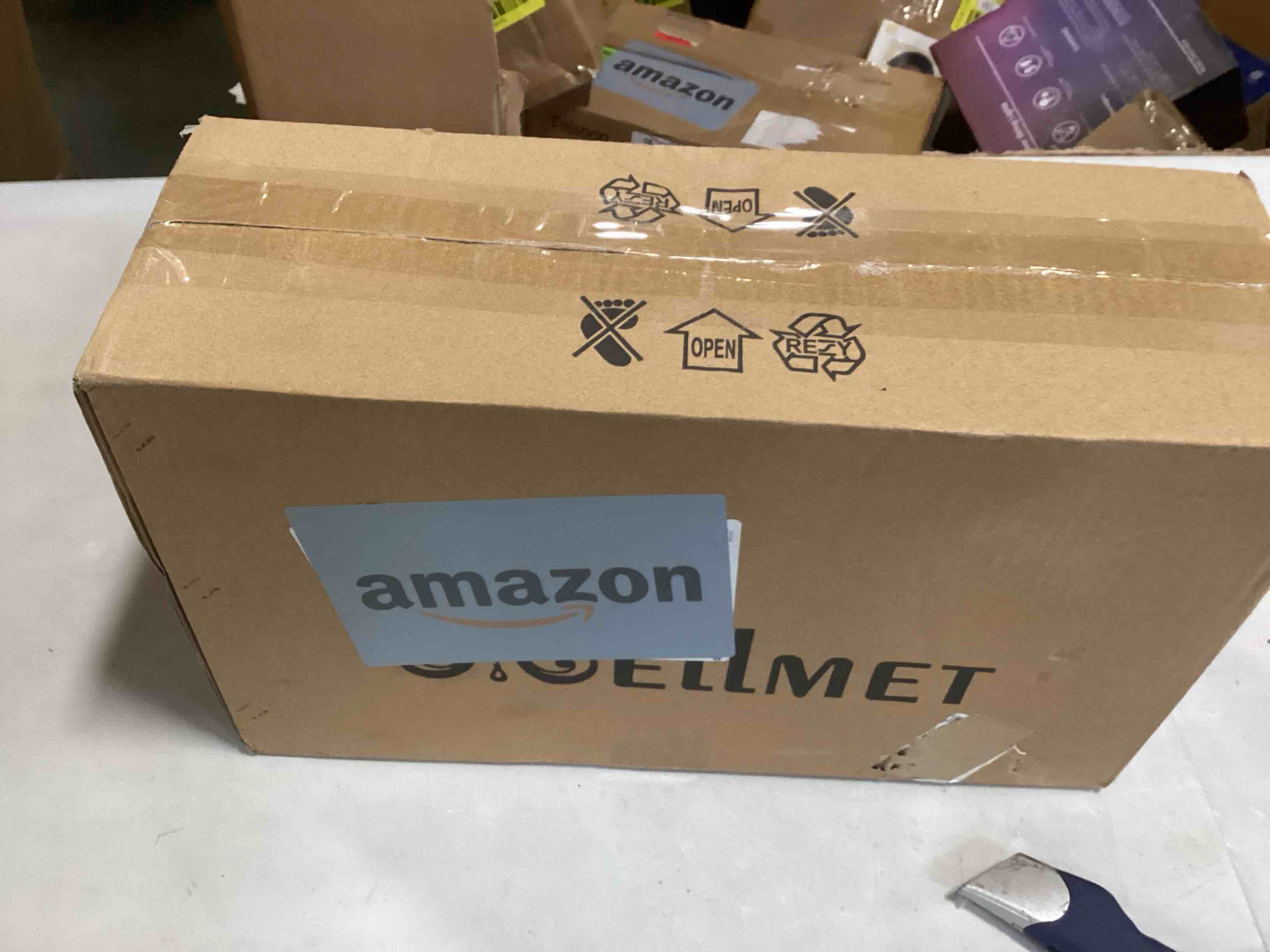 https://s3.amazonaws.com/lotting-images-prod/bidfta/YEL6492114_1718376239982.jpeg