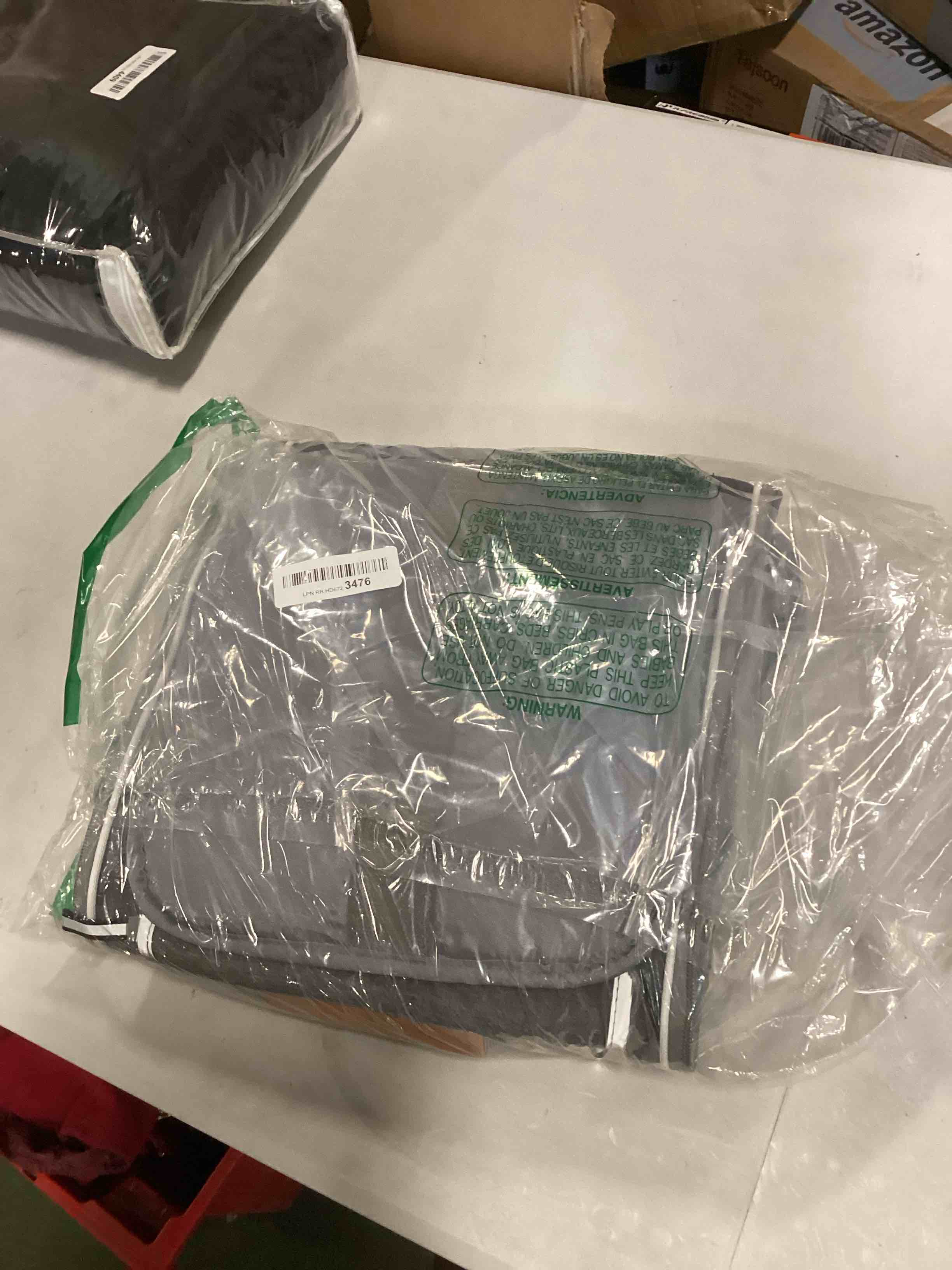 https://s3.amazonaws.com/lotting-images-prod/bidfta/YEL6492121_1718377179784.jpeg